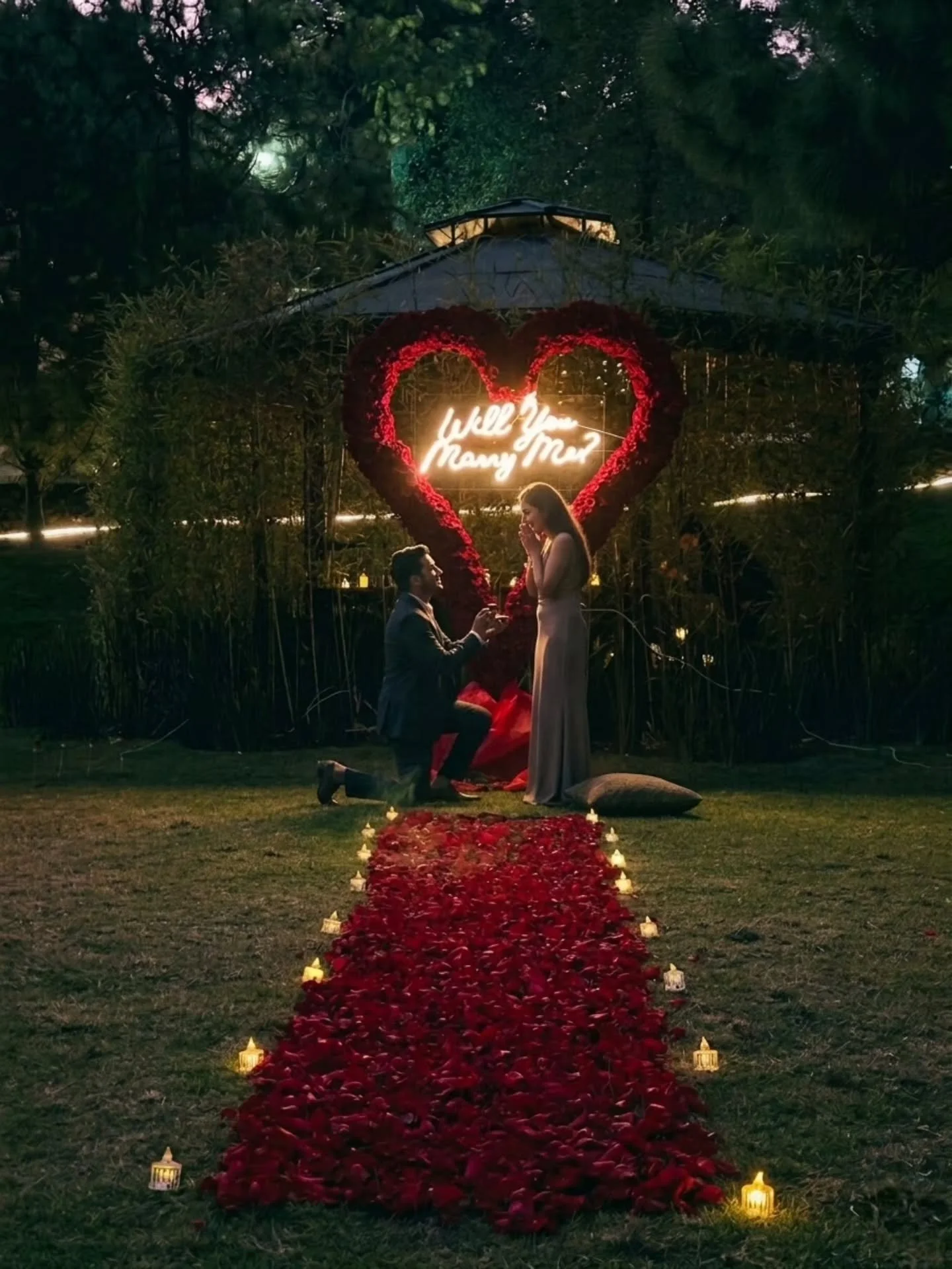 ​"Cada historia de amor es &uacute;nica. Tu propuesta de matrimonio tambi&eacute;n deber&iacute;a serlo. ❤️💍 En OTAM, dise&ntilde;amos experiencias a medida, capturando tu esencia y convirtiendo ese momento en una obra de arte. &iquest;Un picni