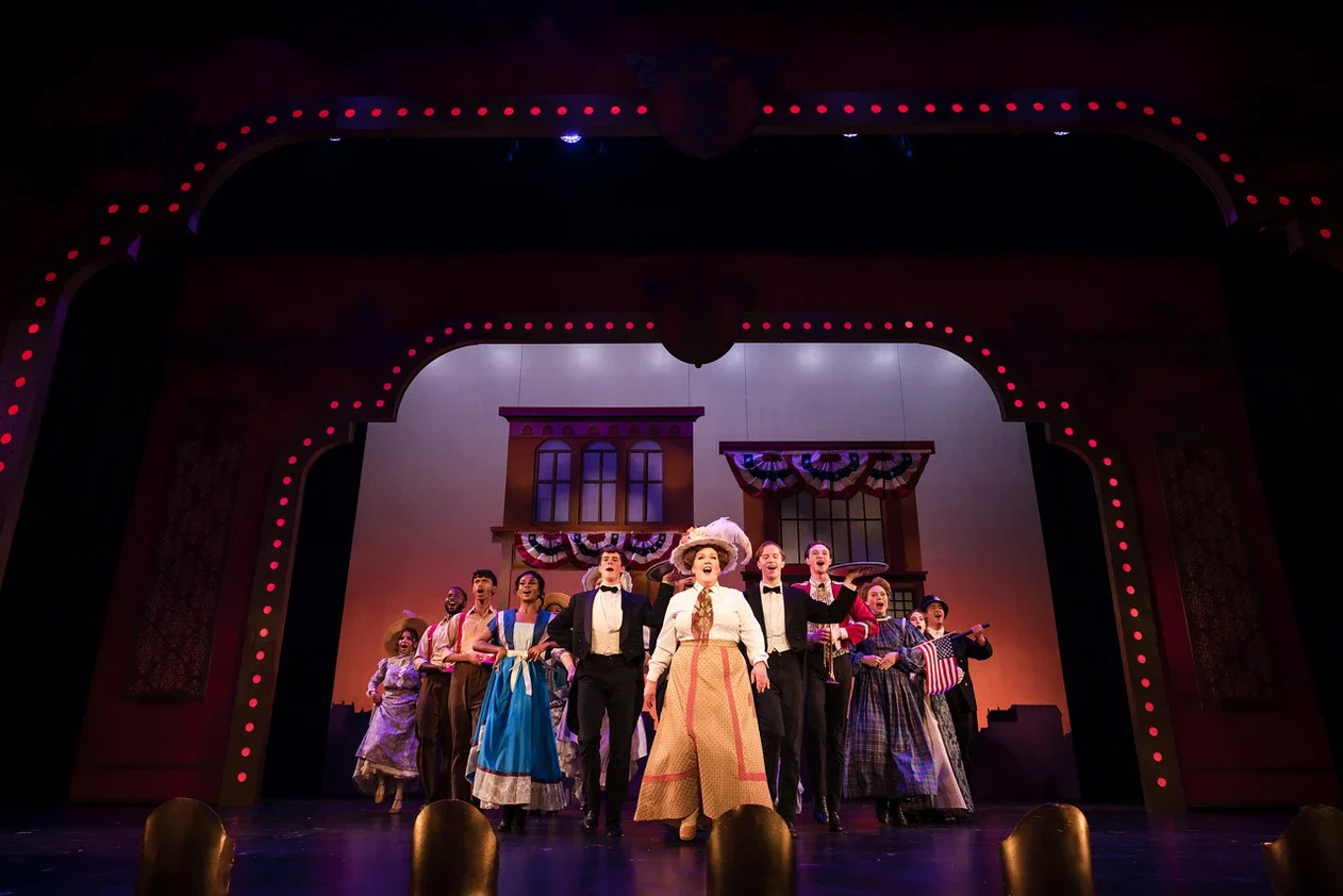 Jade Benton - Hello, Dolly! - AT.WEBP