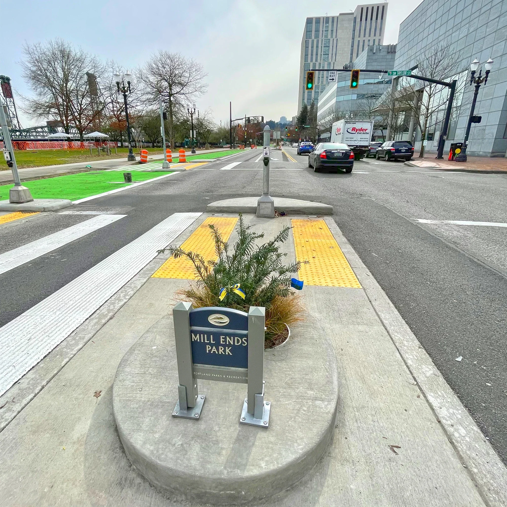 Mill Ends Park_14.webp