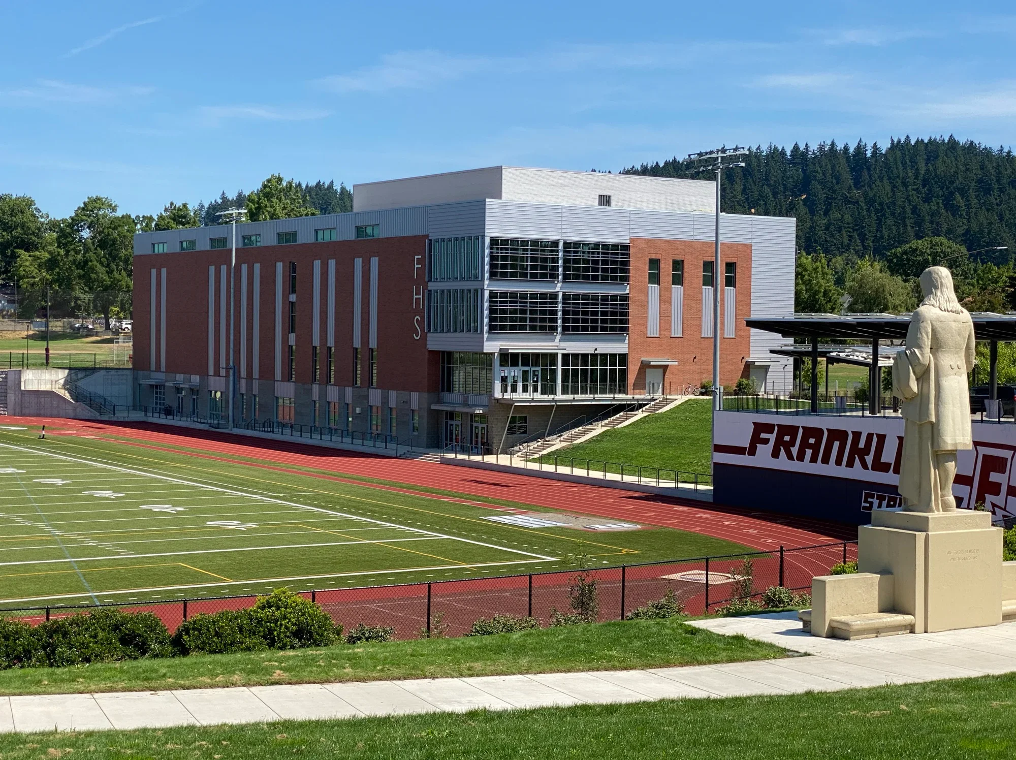Franklin_High_School_(Portland,_OR)_2.webp