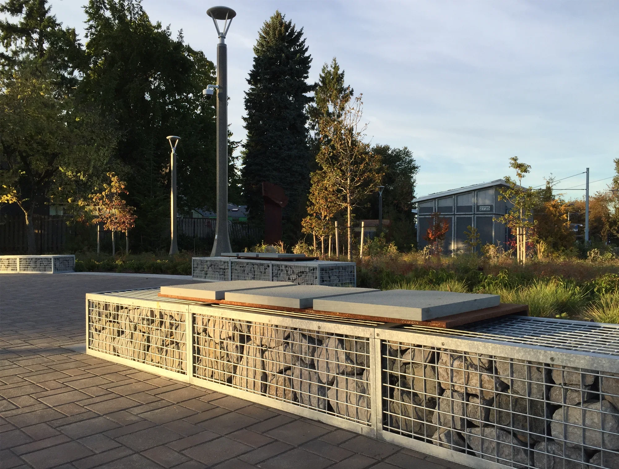 MAX Orange Park Ave Bench_03.webp