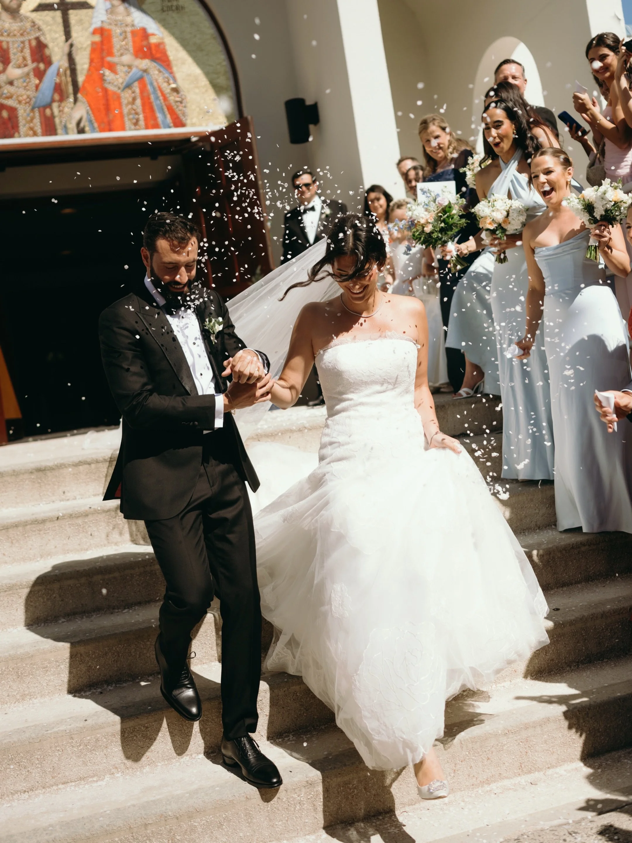 Jenna &amp; Dan really know how to throw a party!! 

Team:
Photo @oliviafaith_ 
Video @youngplantweddings 
Planner @thedayofcompany 
Venue @thebarnatvilla 
Dress @verawanggang 
Makeup @monicac_beauty 
Hair @nyjunglesalon 
Band @sugarparkband_cwe 
DJ 