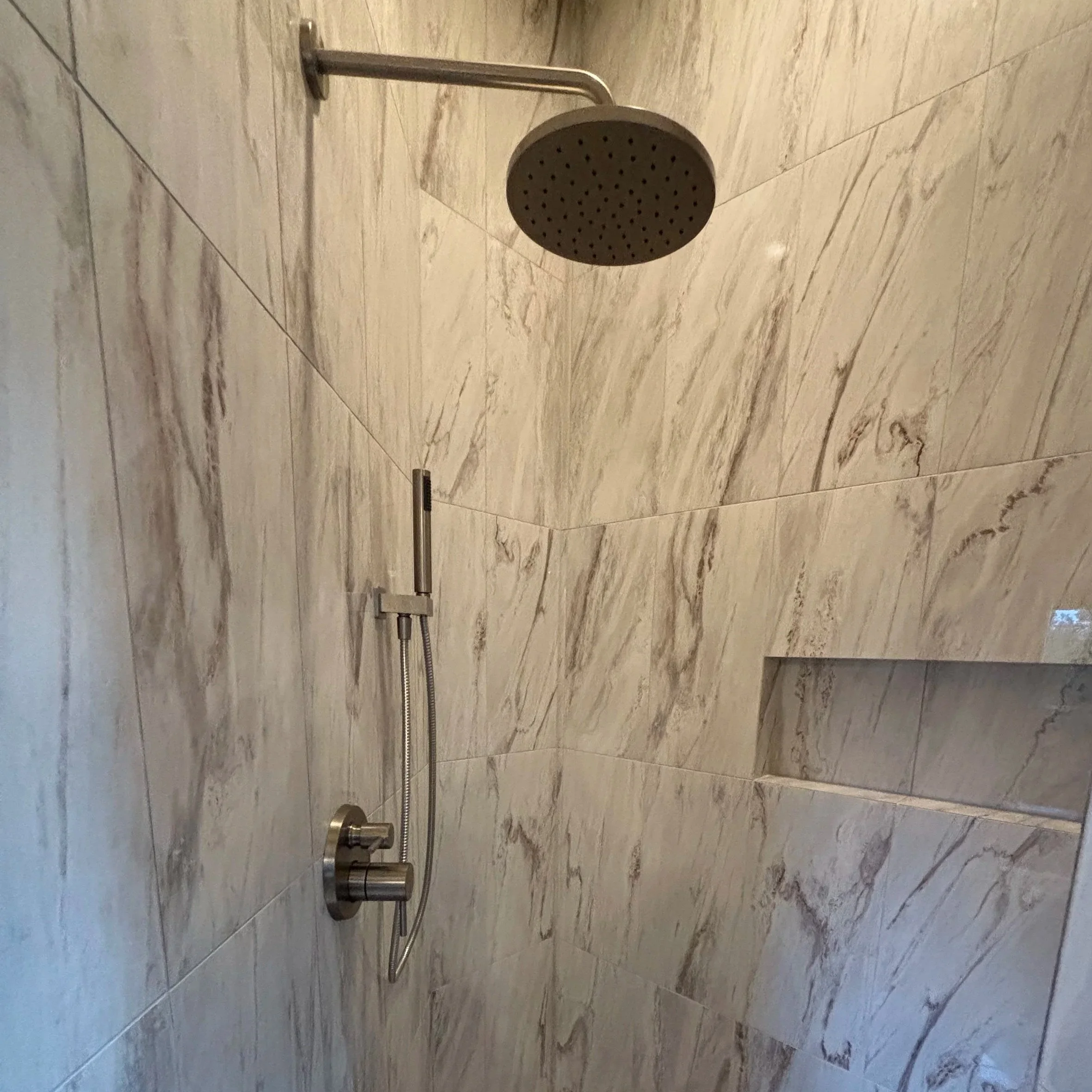 Baldwin City Walk-In Shower