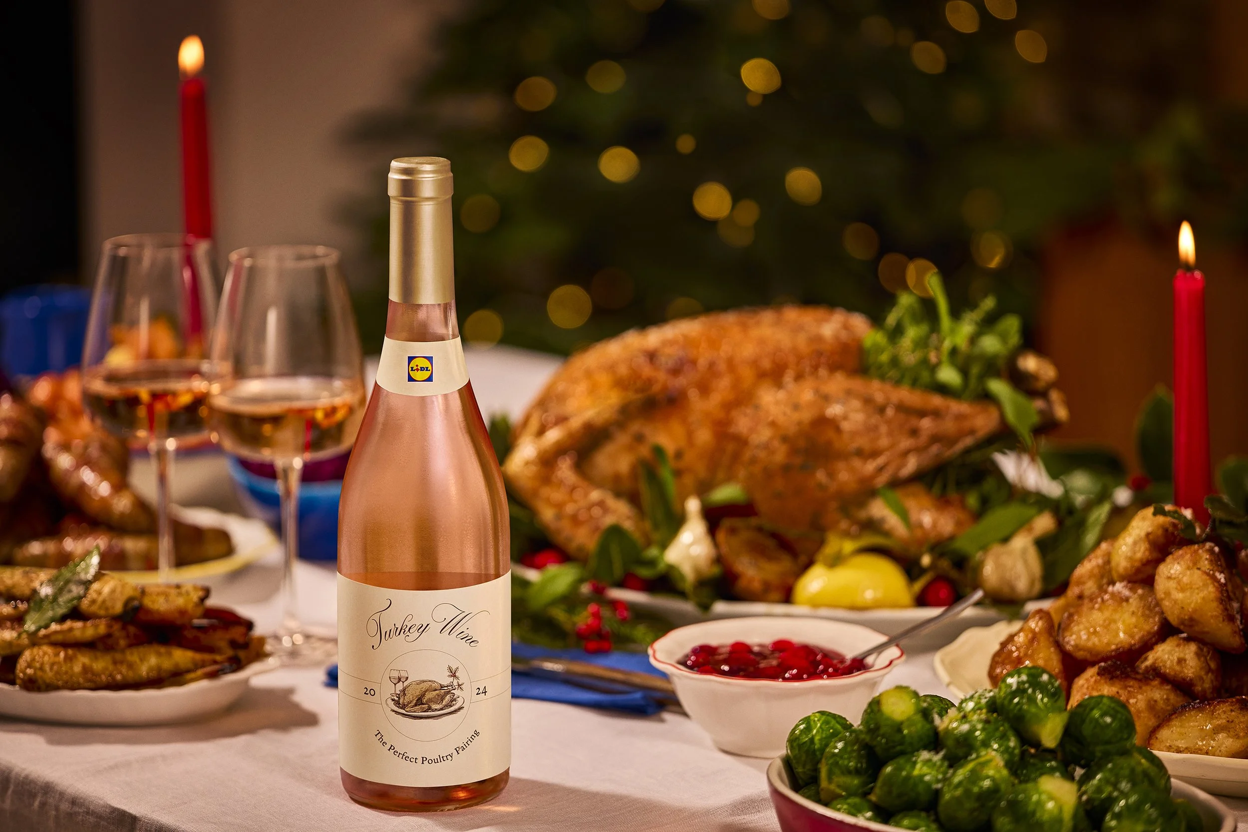 TableSetting_Lidl_TurkeyWine_RT.jpg