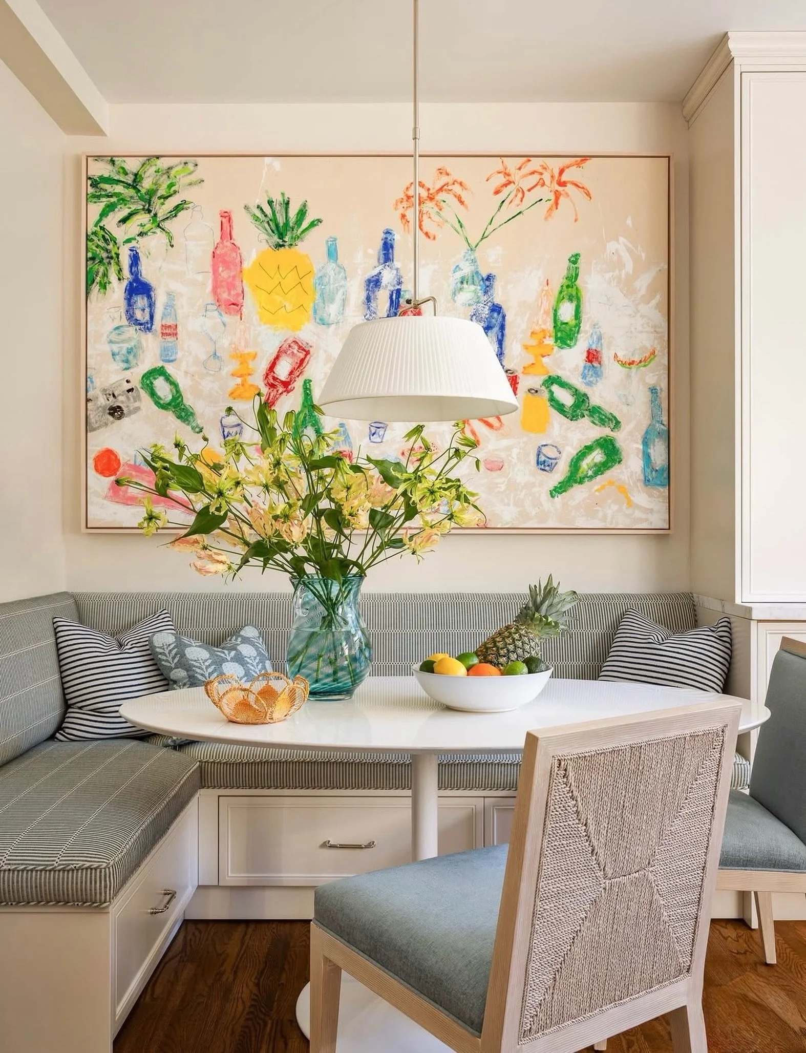 SSDC spotlight on @palecekdesign we love this breakfast nook featuring the Santa Barbara Side Chairs from the @jeffreymarksinc collection 

Contact us if you want to open a trade account. We have many great vendors!

Design: @chrissyritter_llc 
Styli
