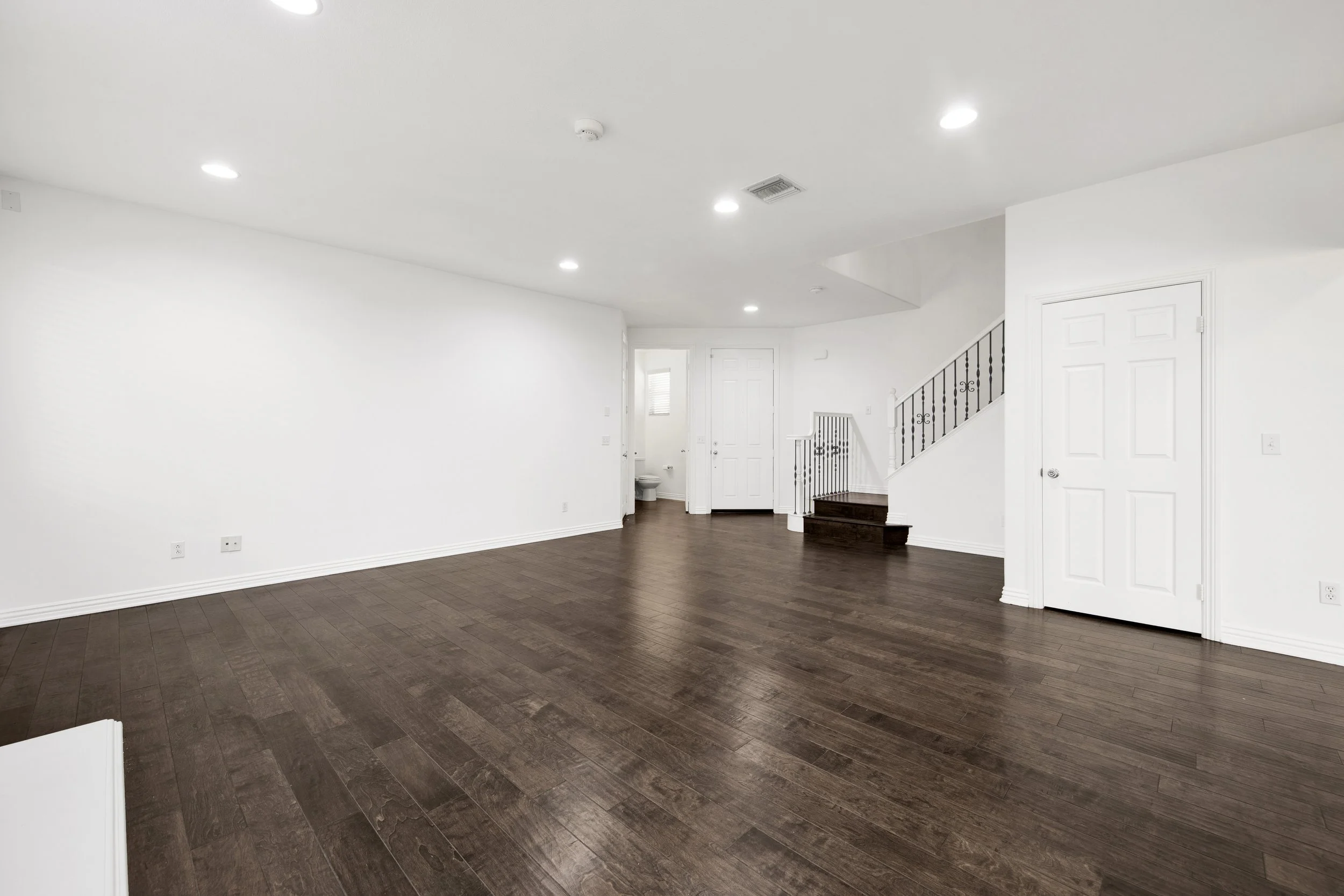 4-print-202601201661OrchidWayGardenaCA -03.jpg