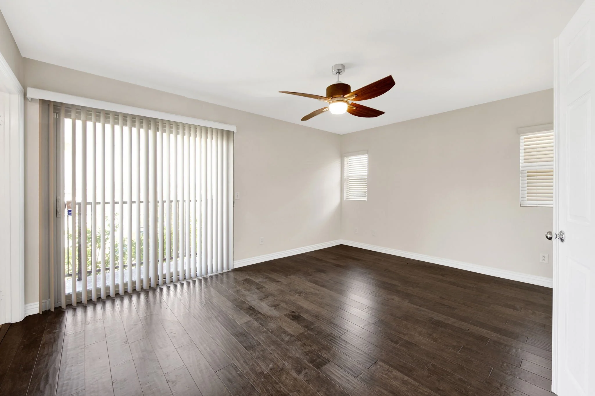 16-web-or-mls-202601201661OrchidWayGardenaCA -12.jpg