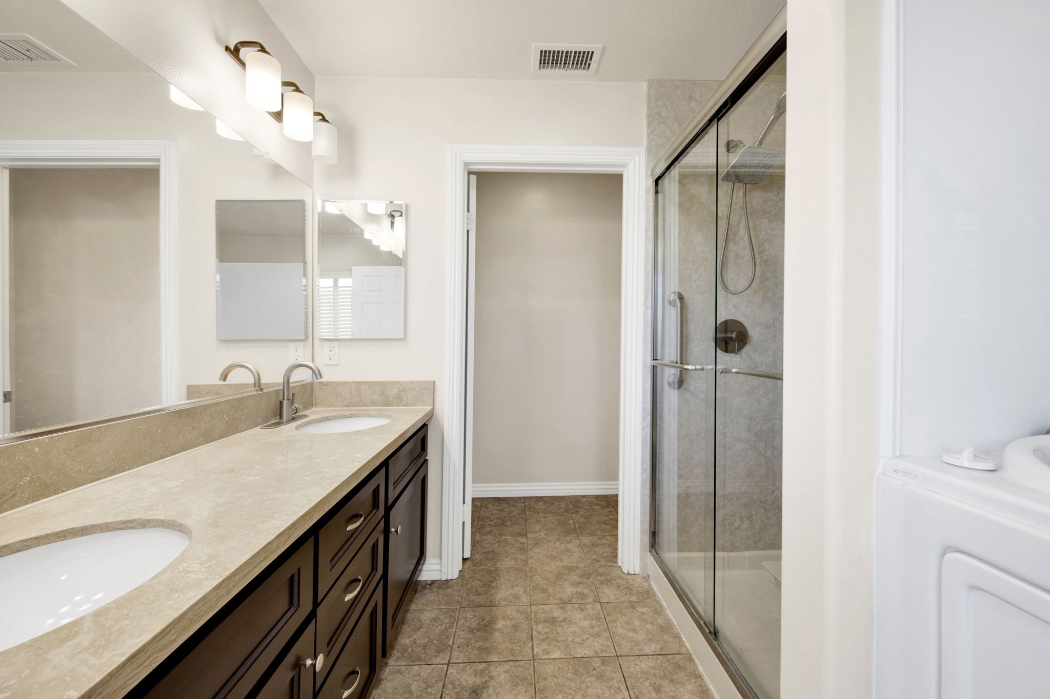 20-web-or-mls-202601201661OrchidWayGardenaCA -18 (1).jpg