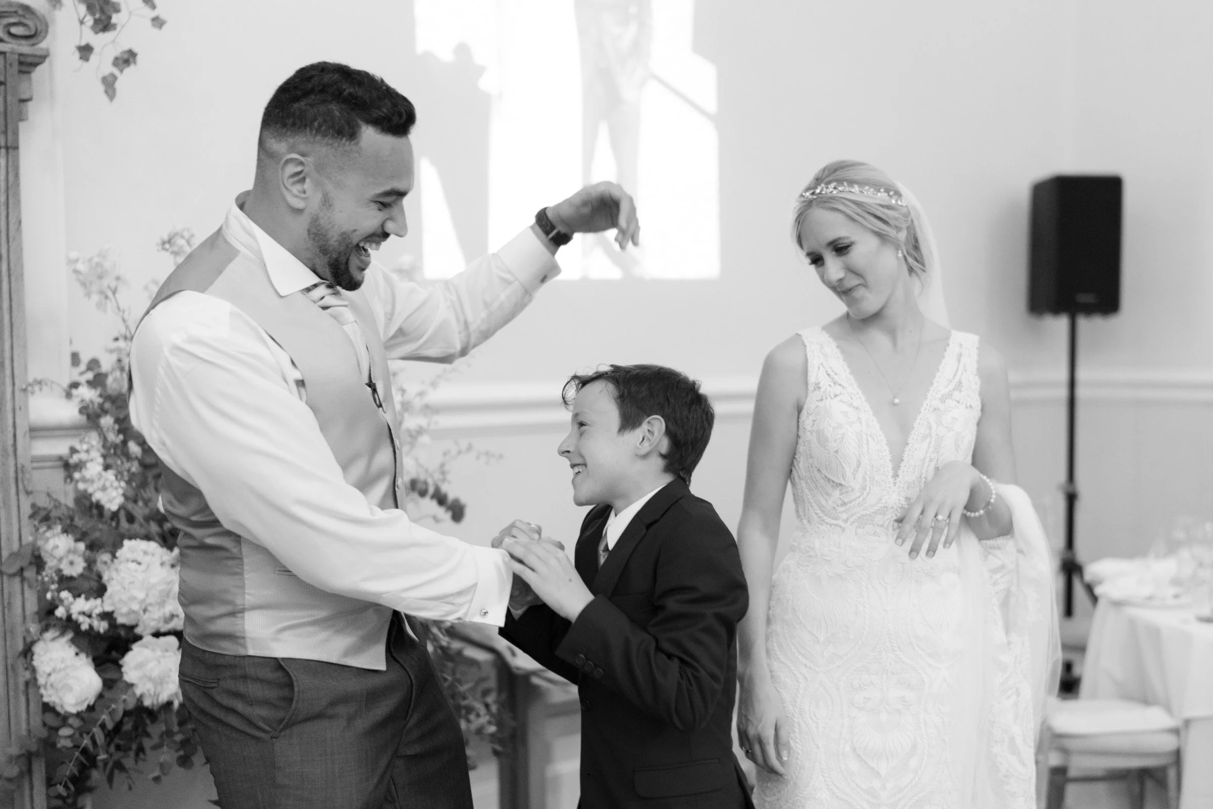 Farnham-Castle-Wedding-Photographer-34.jpg