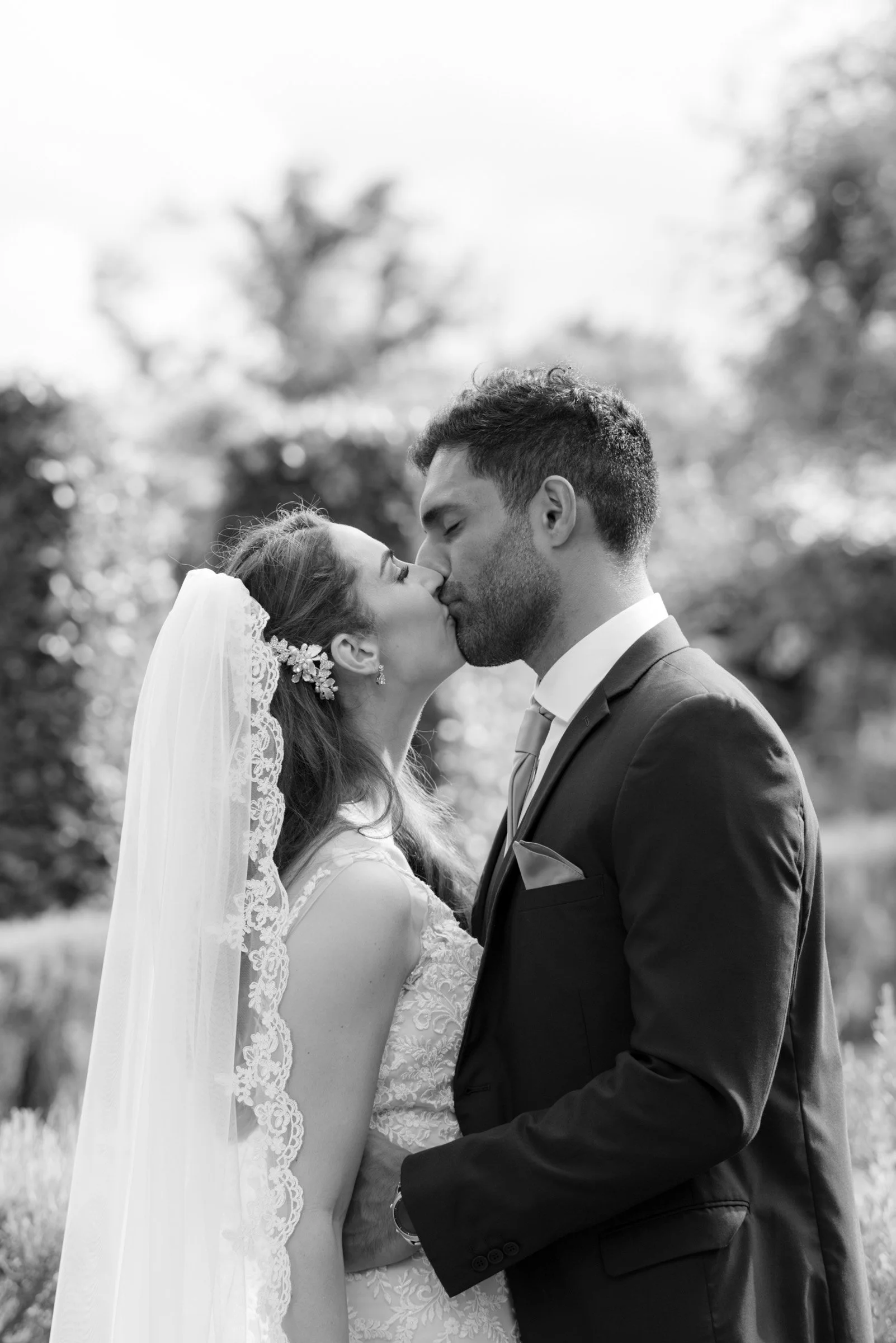 Northbrook-Park-Wedding-Photographer-32.jpg