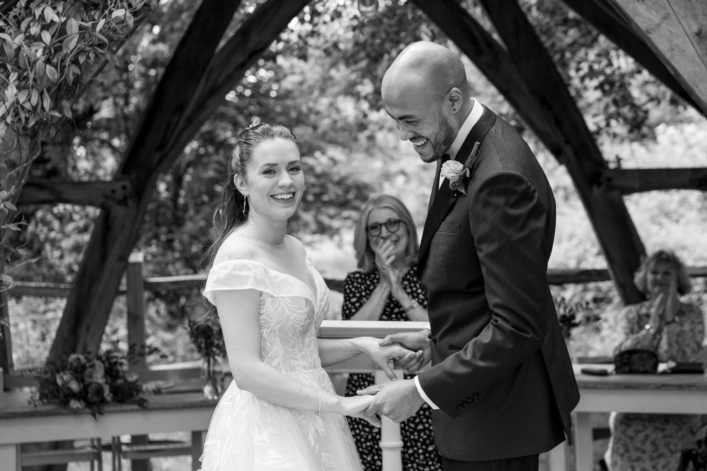 Farnham-Wedding-Photographer-35.jpg
