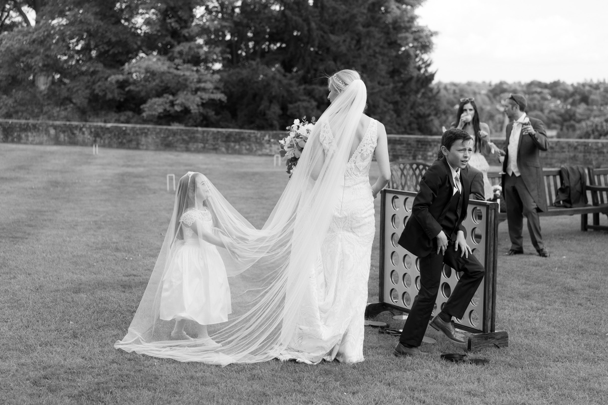 Farnham-Castle-Wedding-Photographer-13.jpg