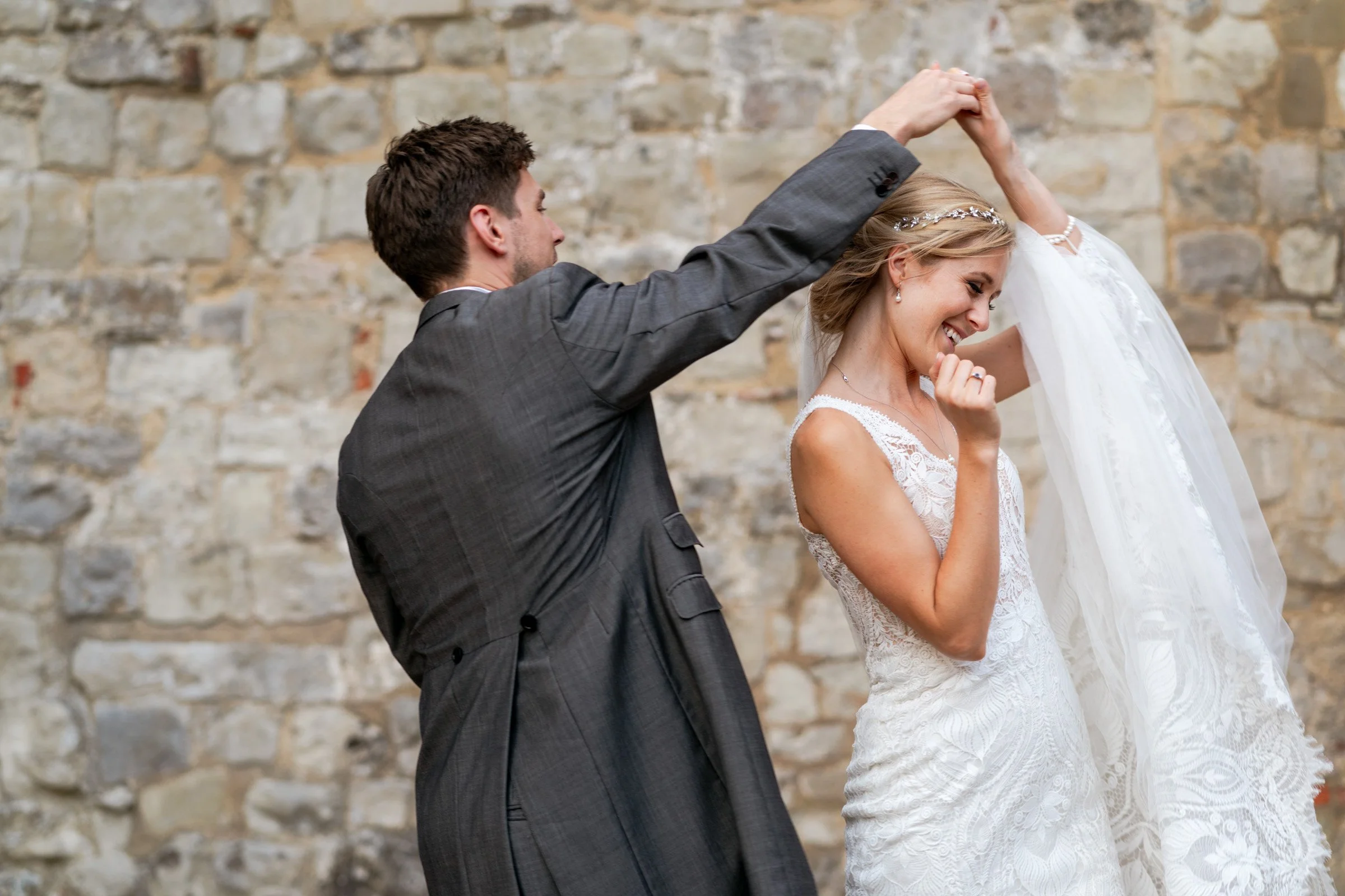 Farnham-Castle-Wedding-Photographer-17.jpg