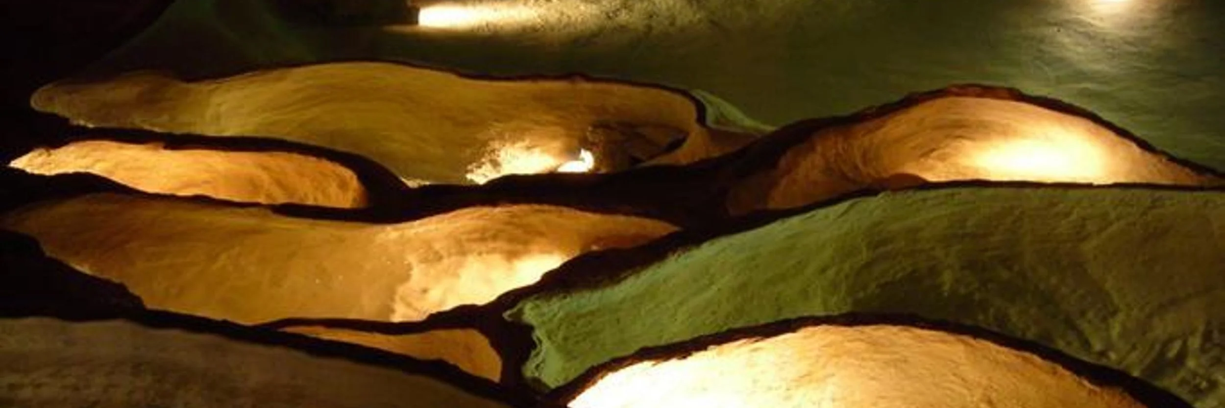 Indeterminate curves and ridges.