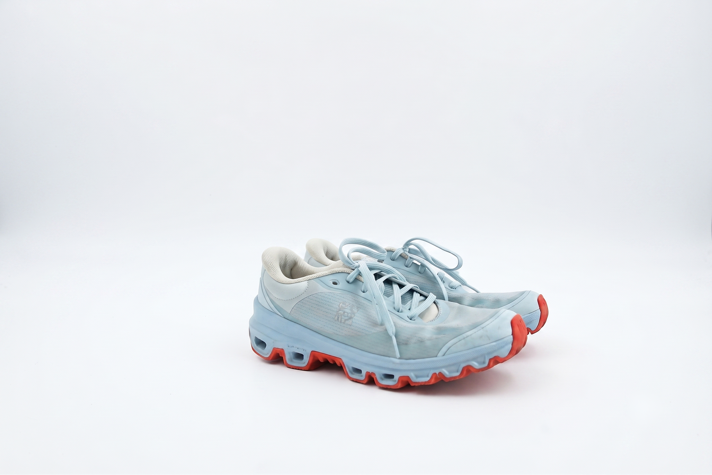 tenis_loewe2_sin_estrella_2x (4).png