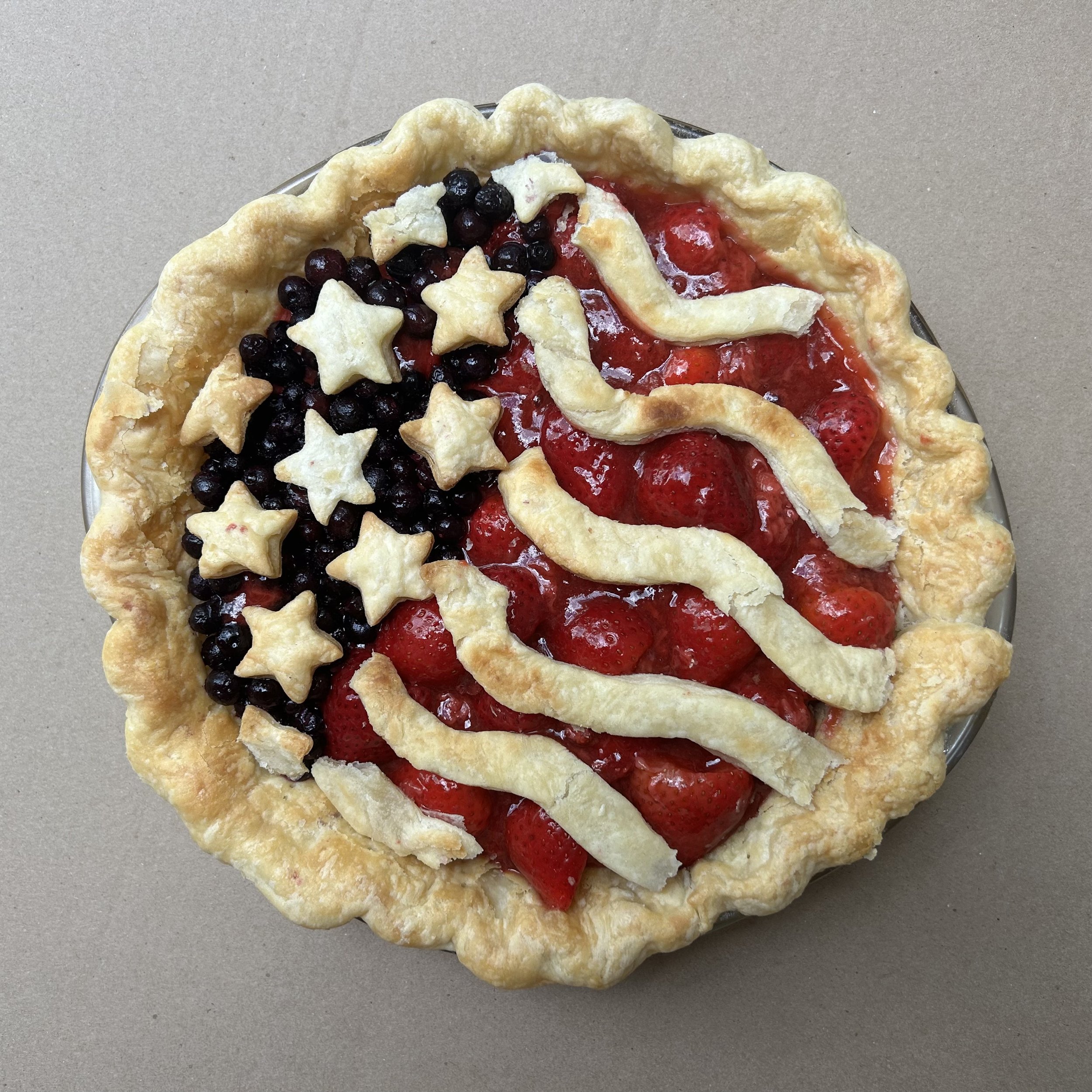 American flag berry pie