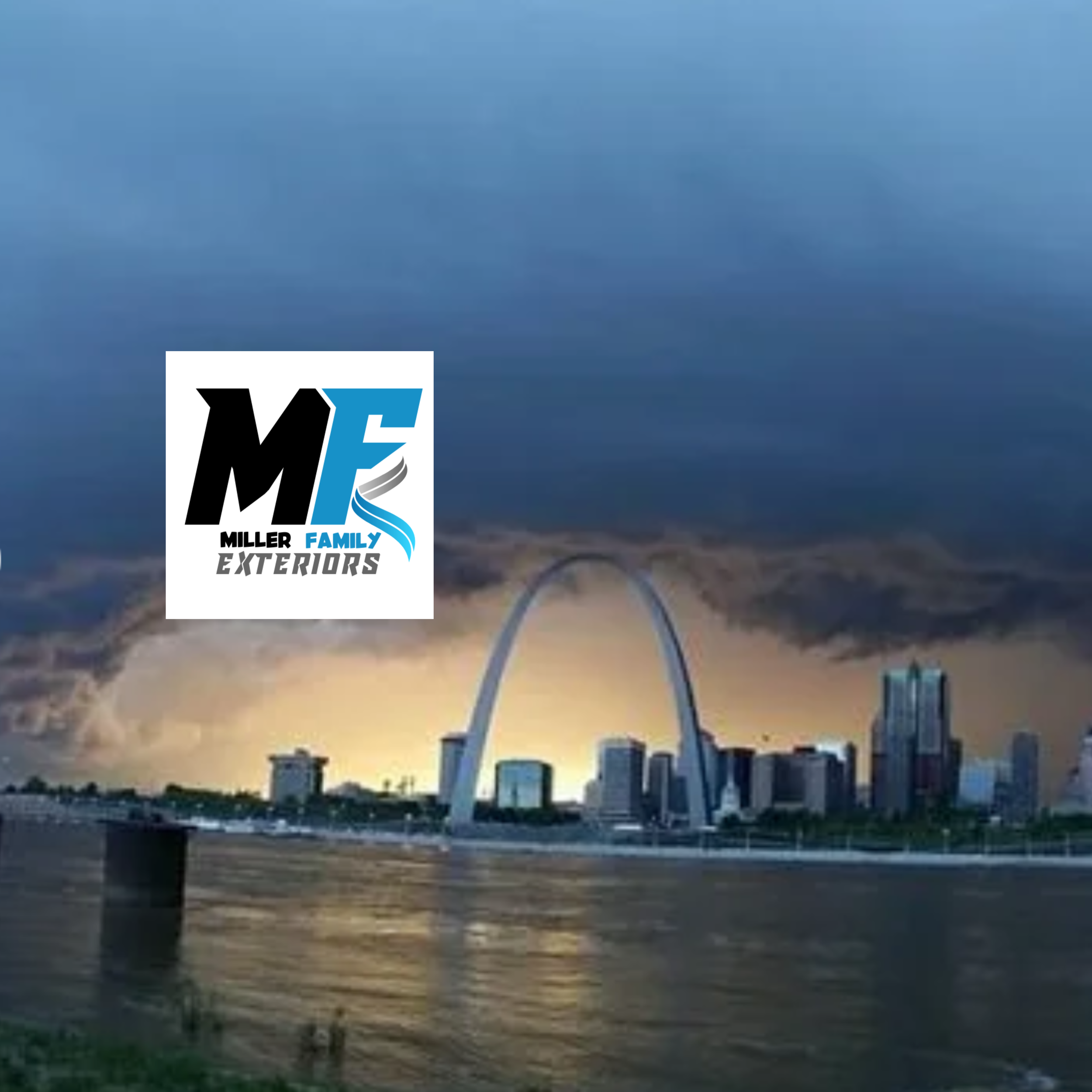 Oranssi carpenter using bench saw