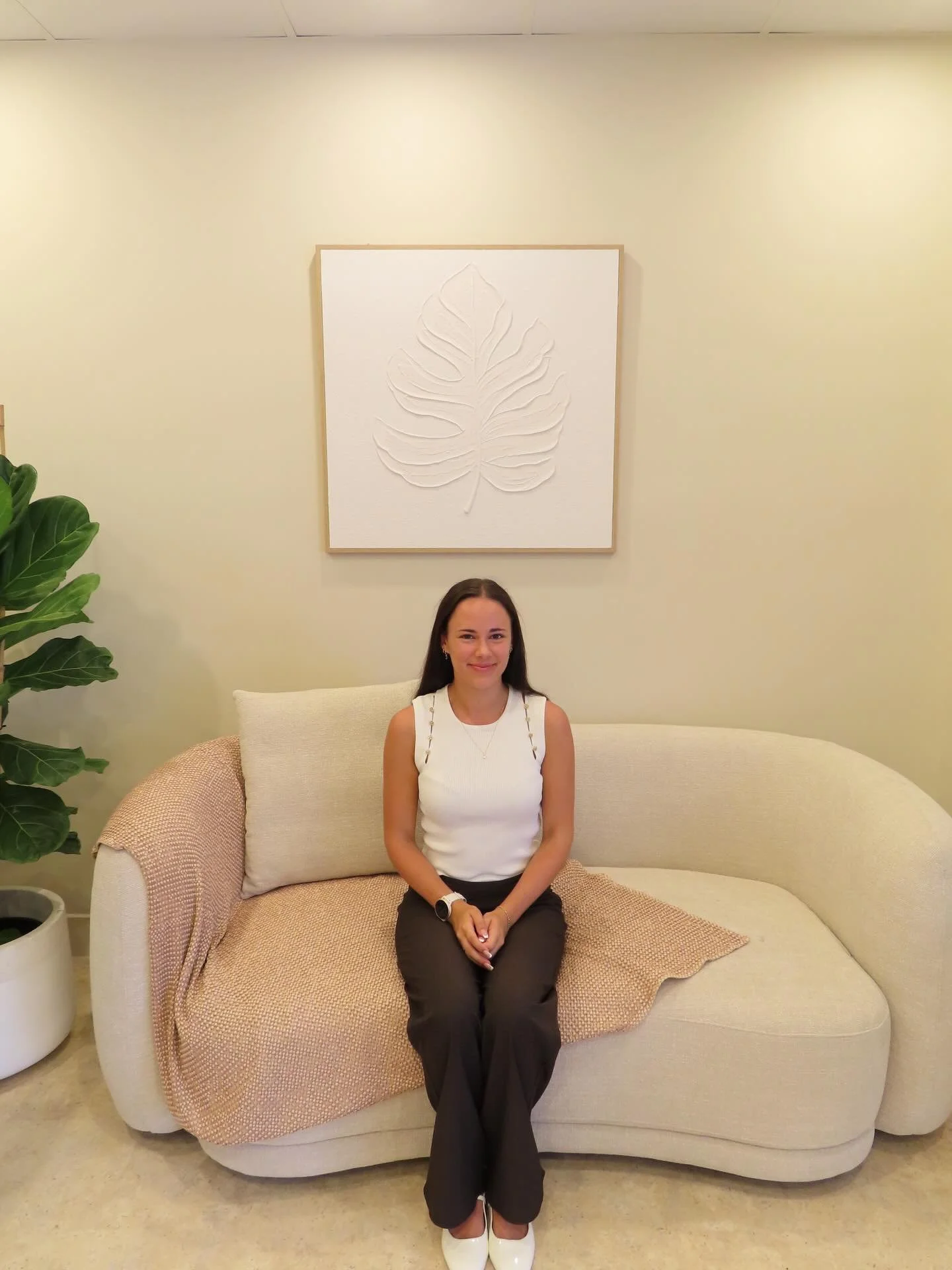Meet Abby ✨
Our new Client Care &amp; Receptionist 🤍

Abby is currently studying psychology, bringing a thoughtful and caring approach to every client interaction. She&rsquo;ll be the friendly face greeting you, answering your calls, and making sure
