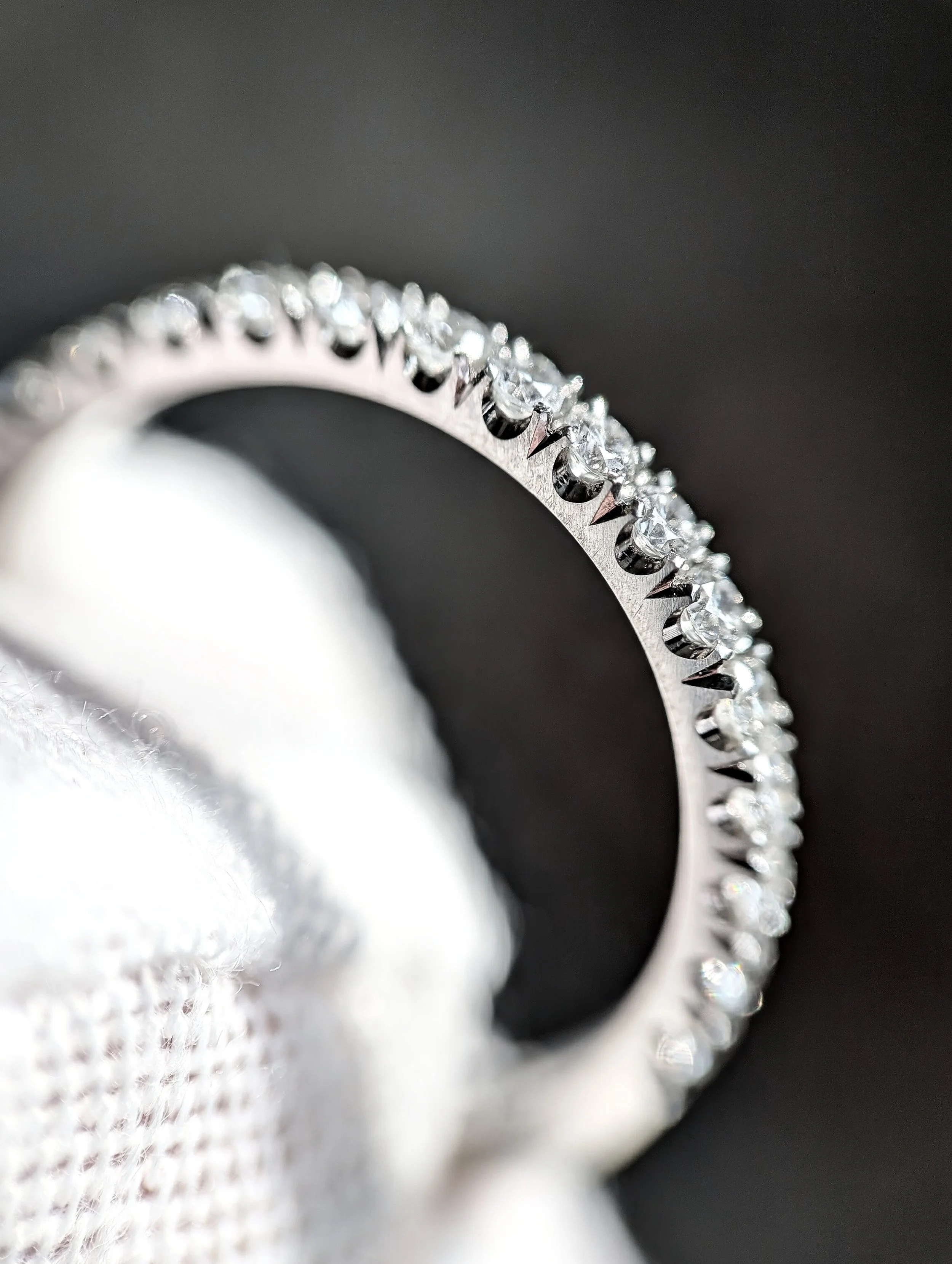 Platinum and Diamond Scallop Set Ring