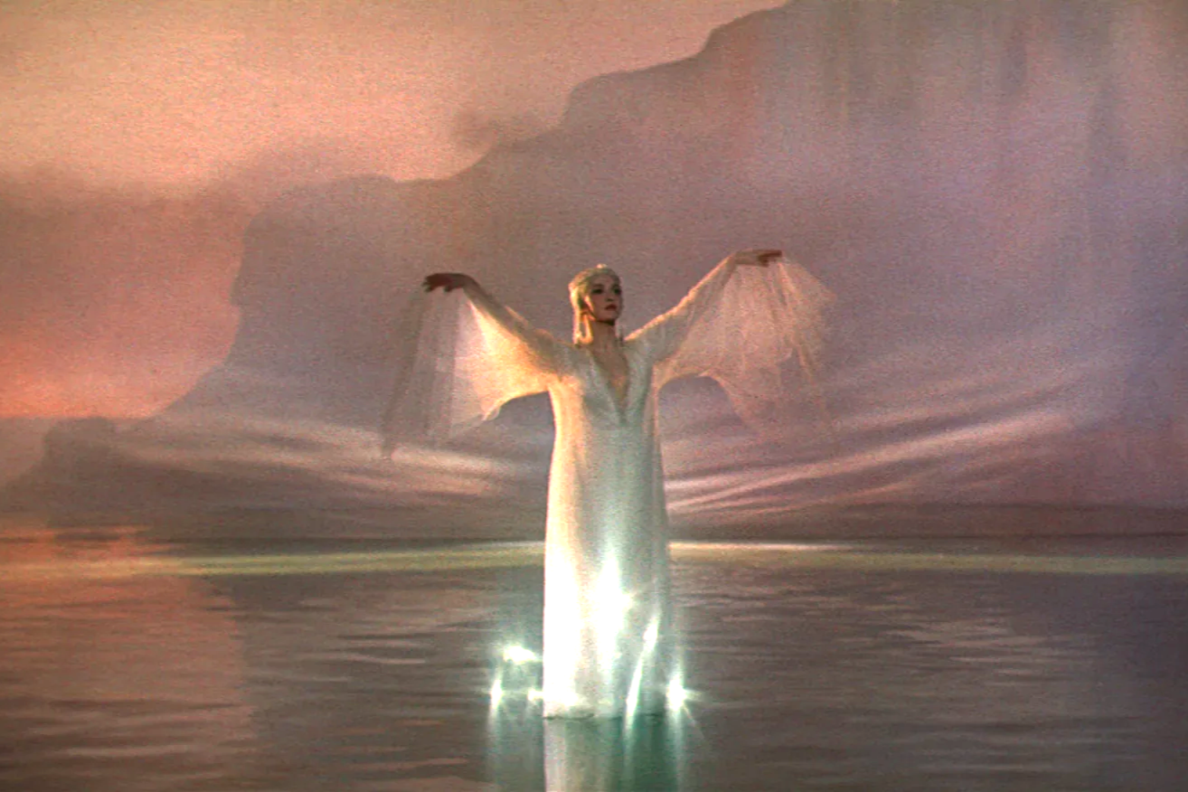 Fairytales From Around The World: The Tale Of Tsar Saltan