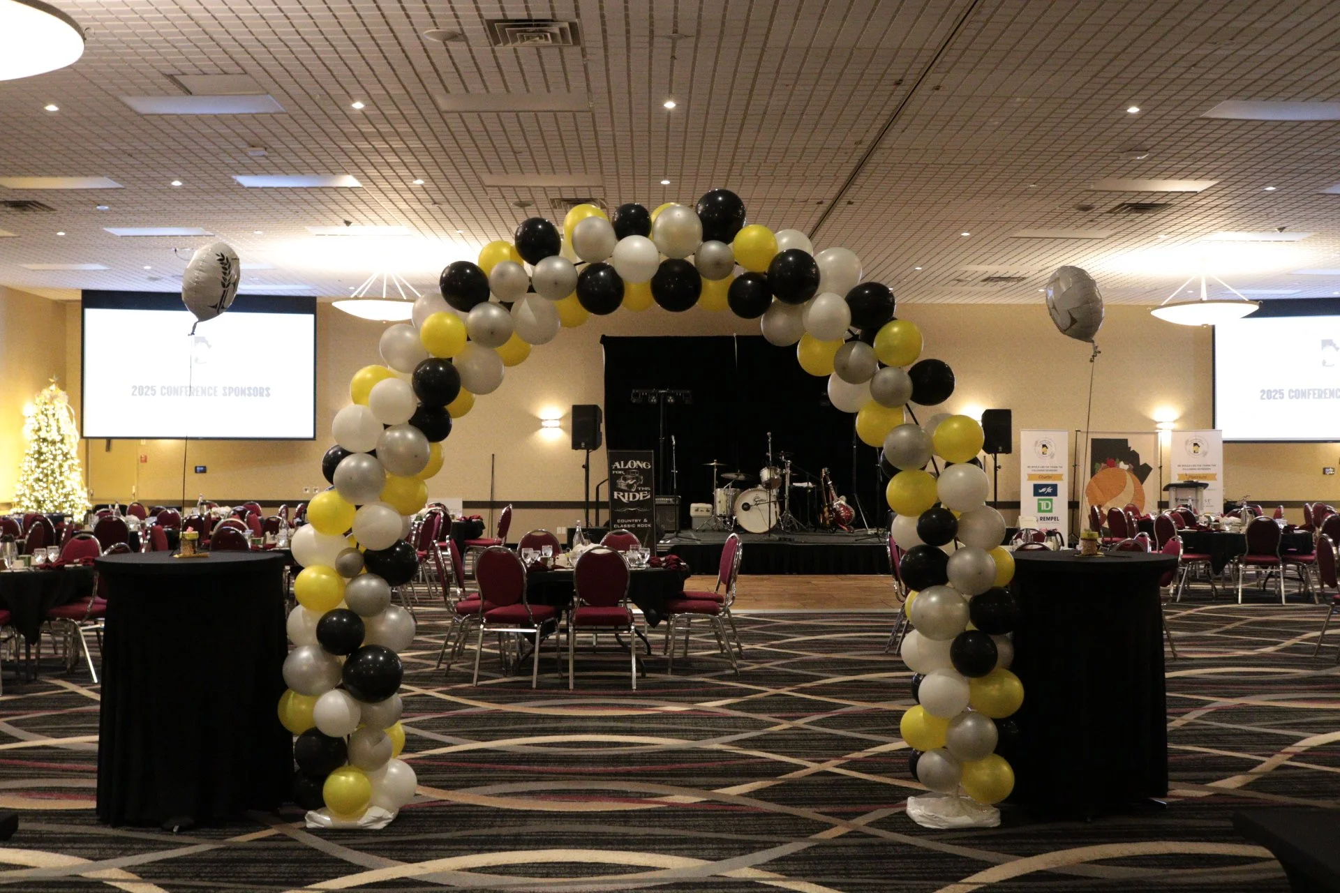 Balloon arch