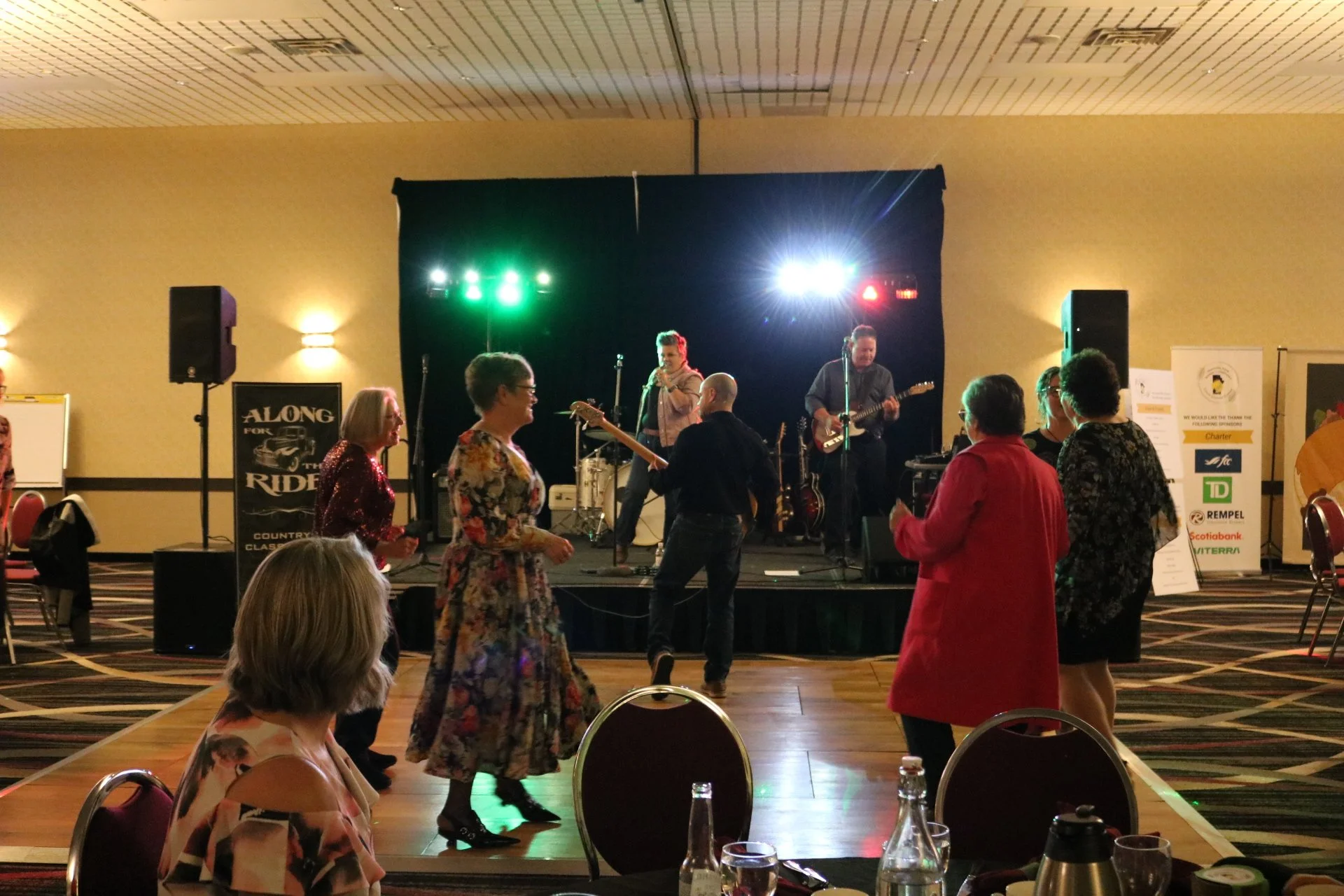 Live band and dancing