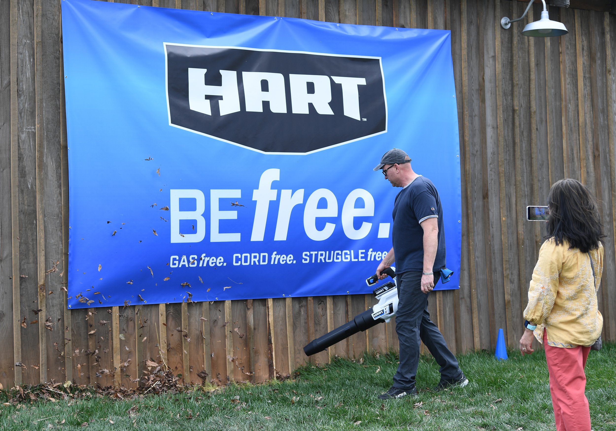 DadHowDoI, HLBL071VNM, 1.JPG