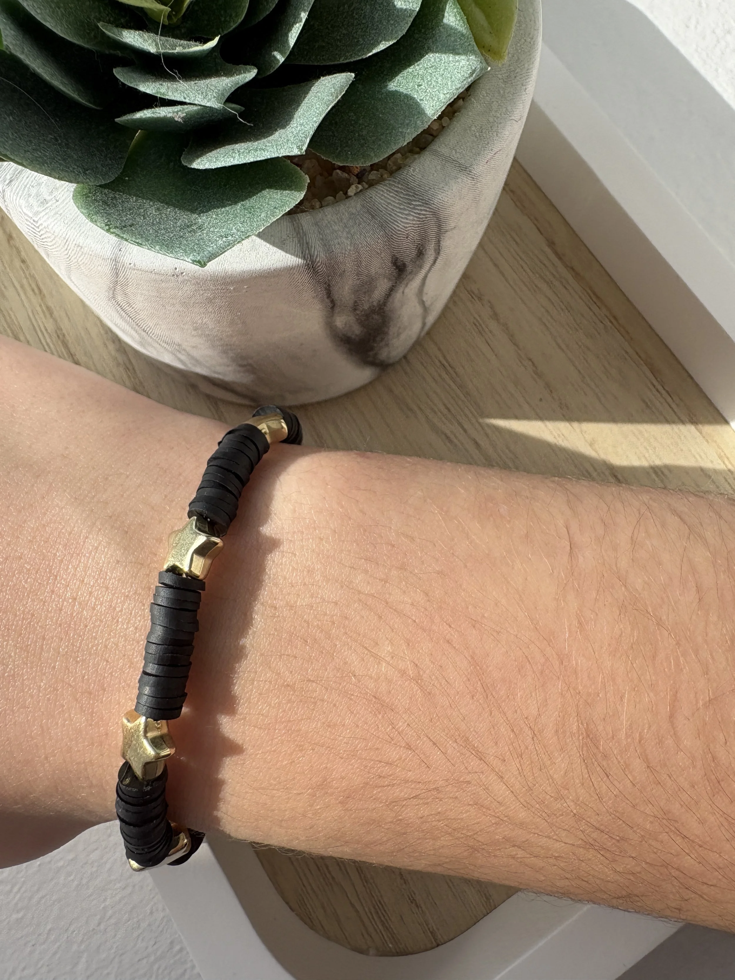 Golden Noir Star Bracelet