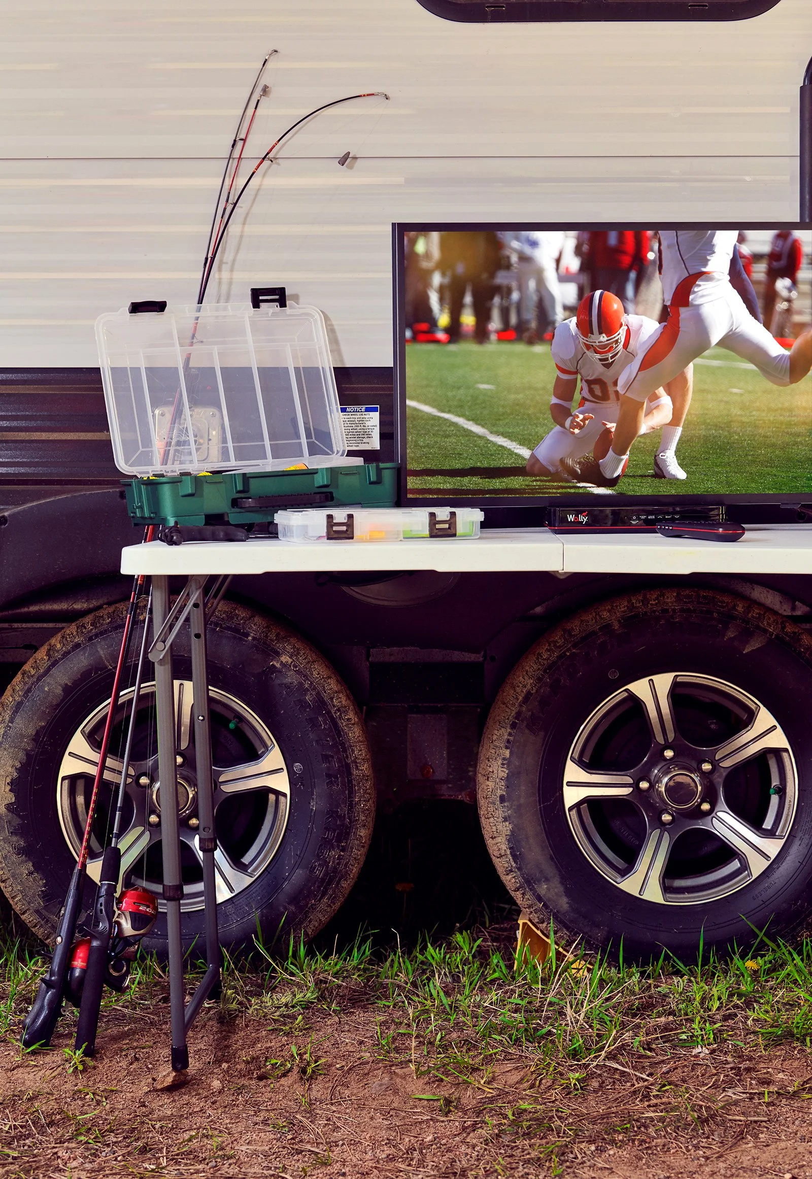 180516_dish outdoors_shot 06_122.jpg