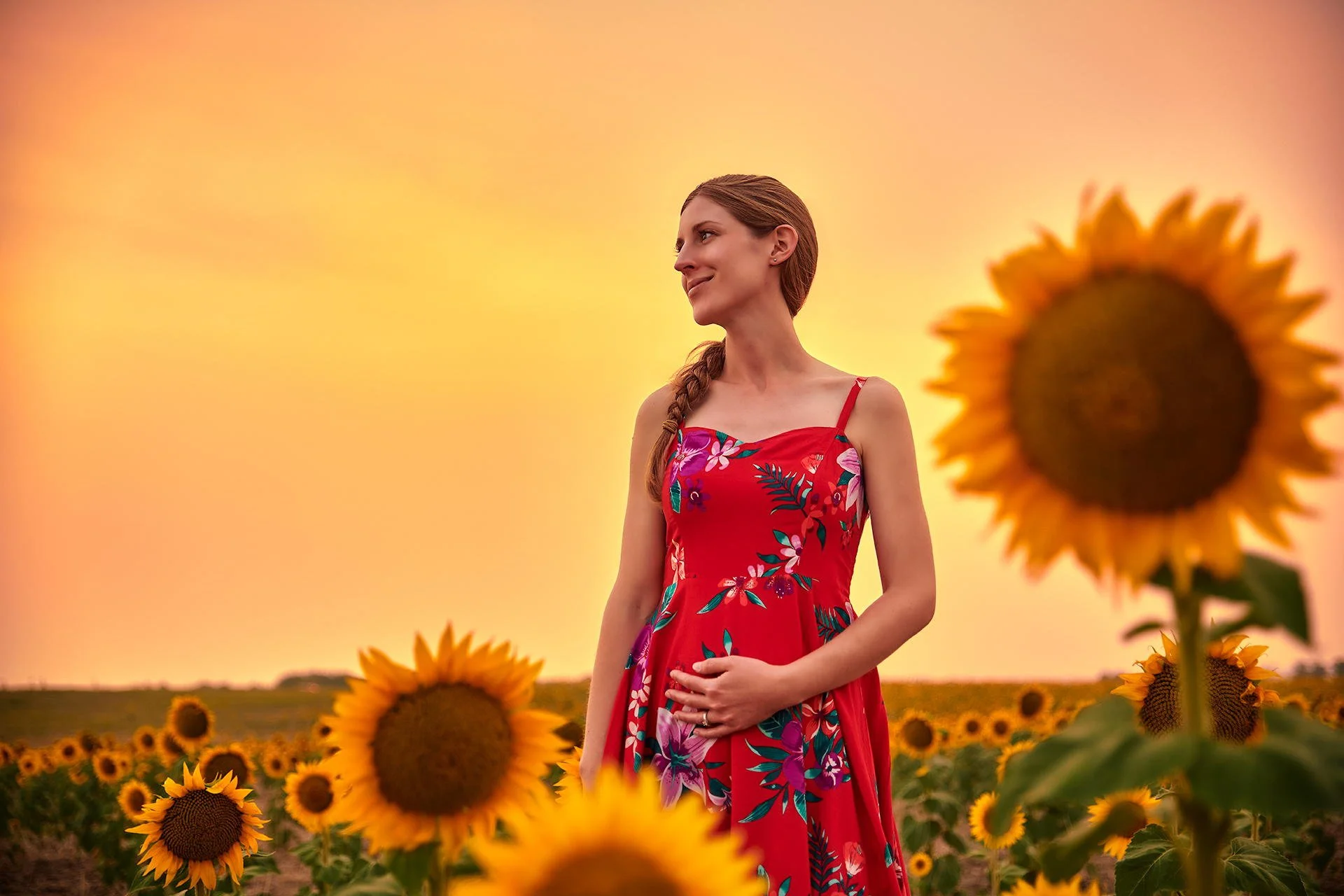Elaine_Sunflowers_Denver2020-32-small.jpg