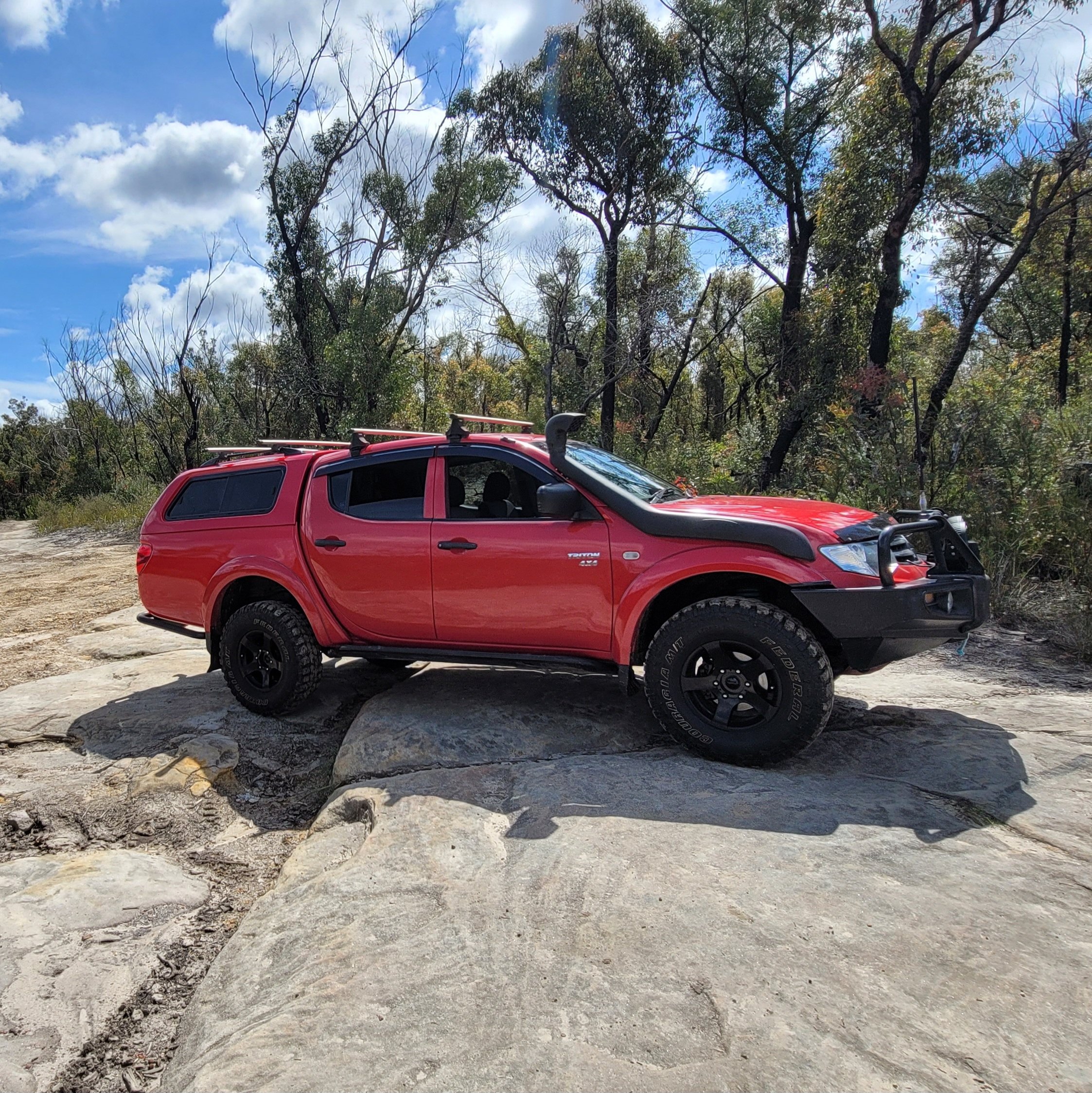Mitsubishi Triton 2010 Mosconi & Focal