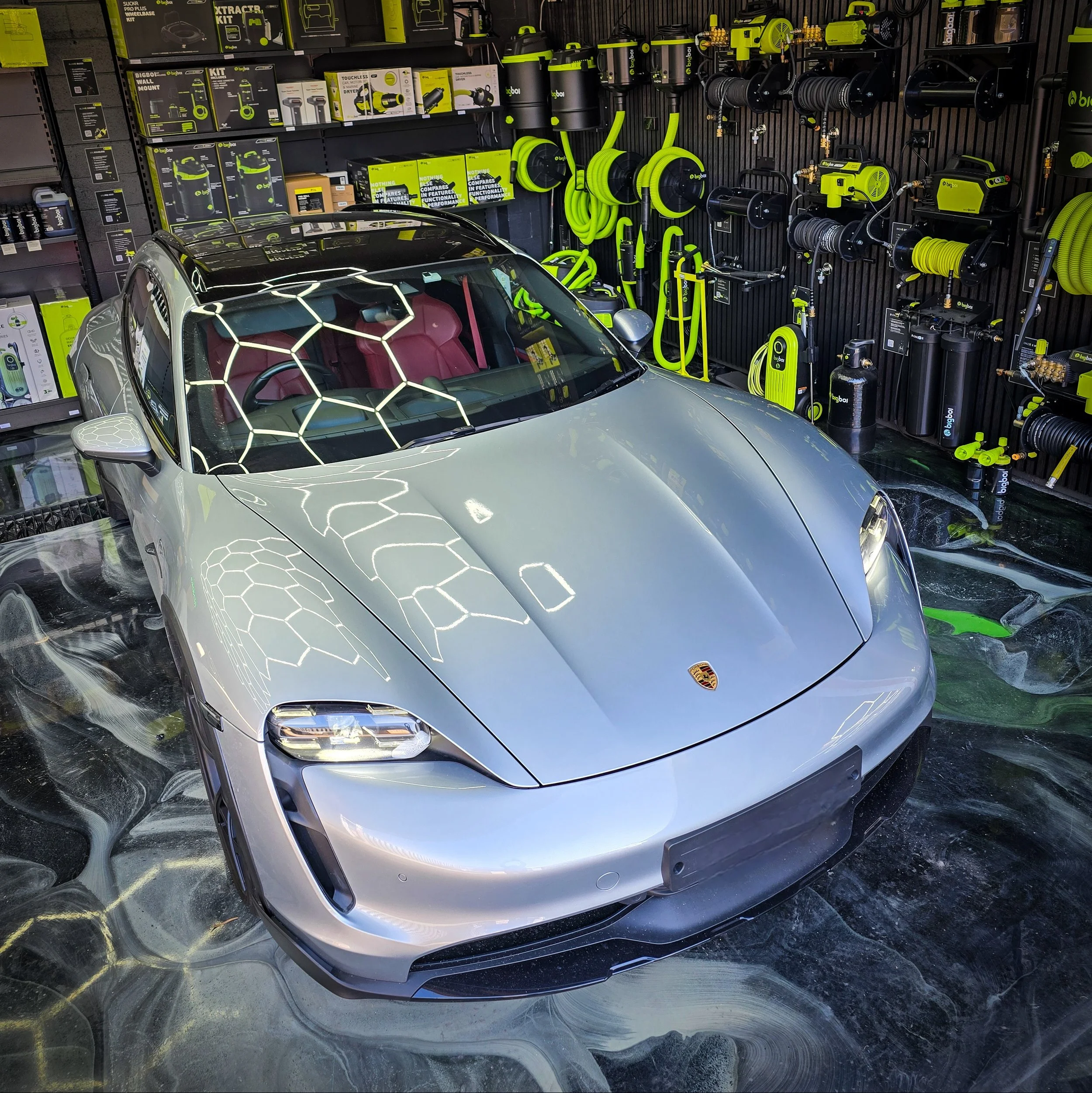 Porsche Taycan 2024 EV high-end Helix upgrade
