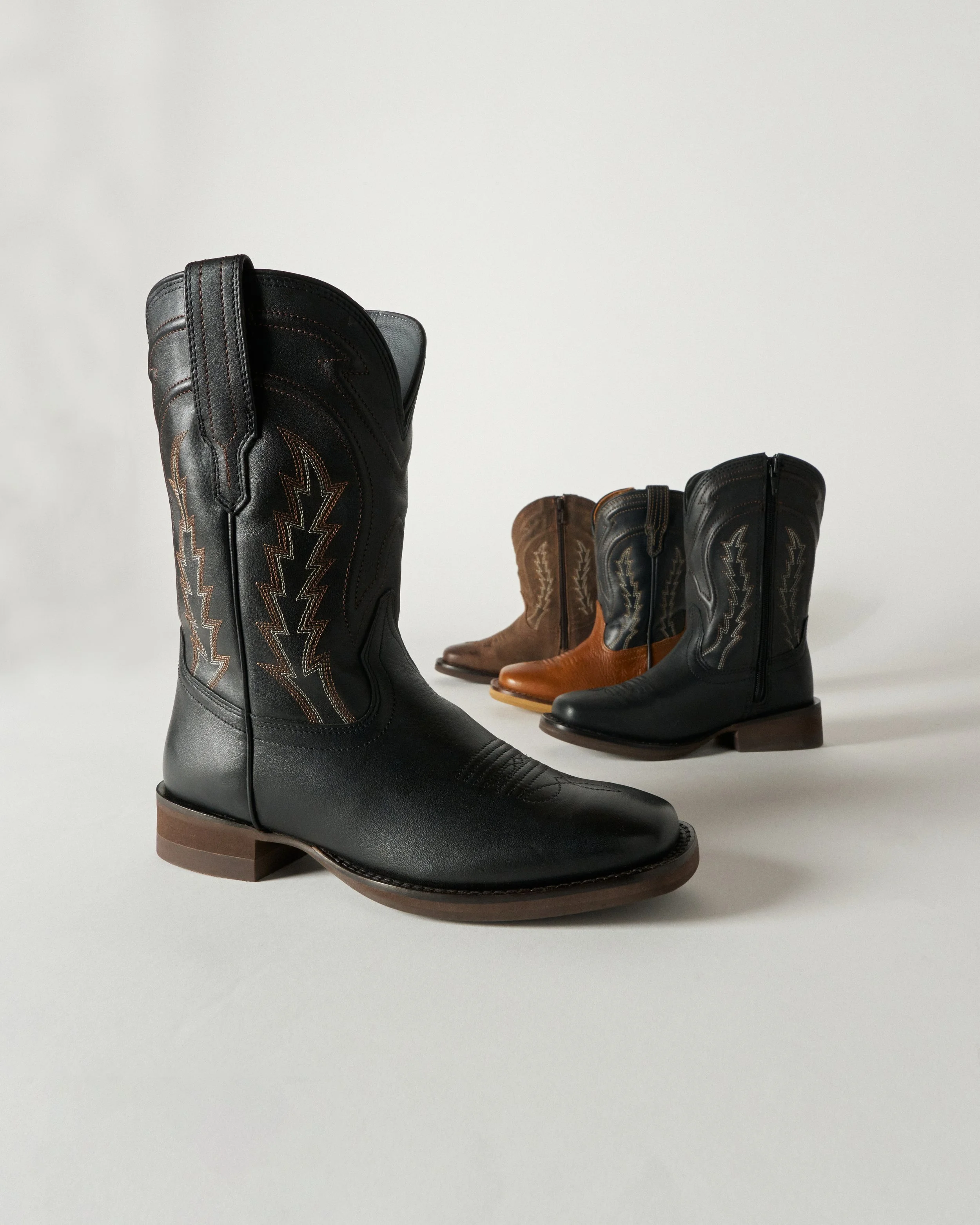 Kids_Boots_Off_Body0080 1.jpg