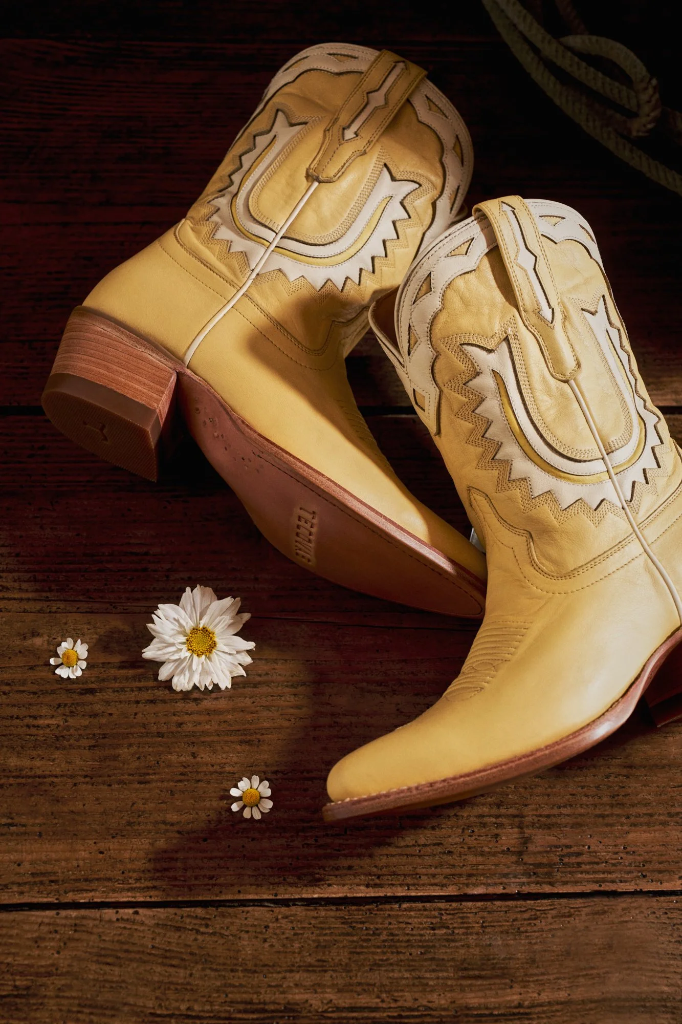 Stylized_Studio_Jolene_Charlie0056 1.jpg