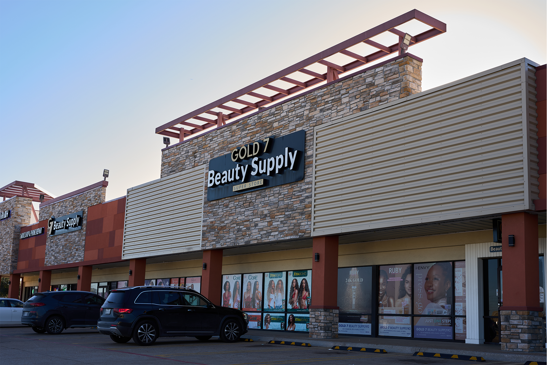 Exterior of Gold 7 Beauty Supply, a beauty supply store in Plano, Texas, offering wigs, hair products, cosmetics, and Korean skincare products.