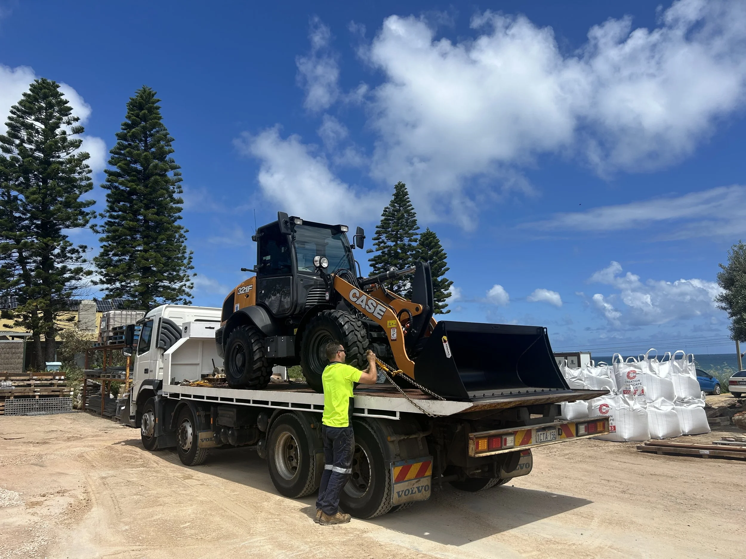 Machinery transport Perth tilt tray