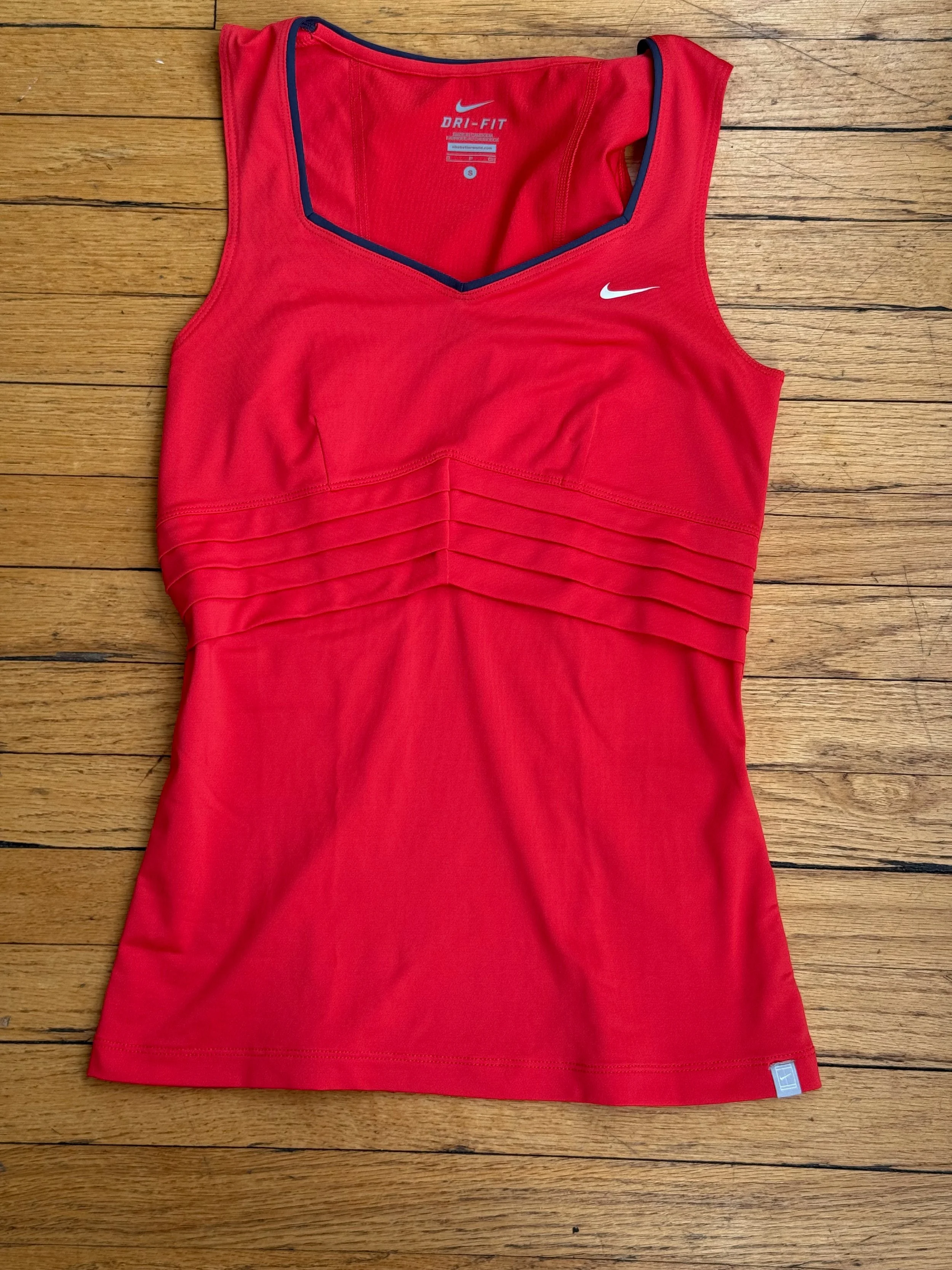 nike vintage top