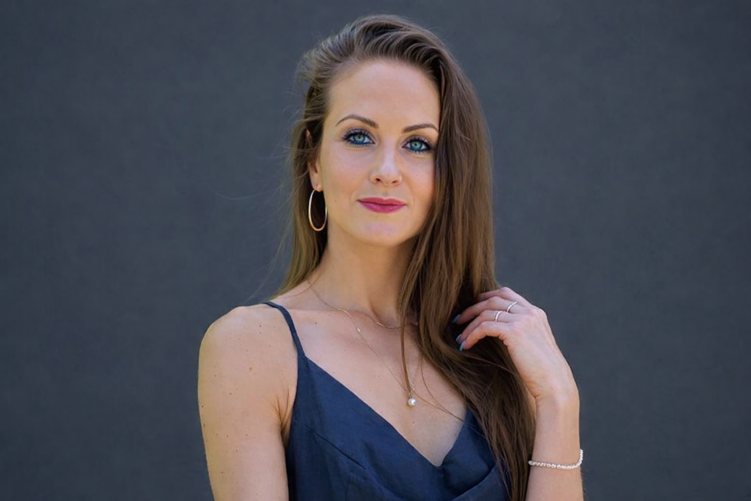 Professional portrait used as the profile image for Earth Angel Everlasting, a tarot and spiritual guidance brand.