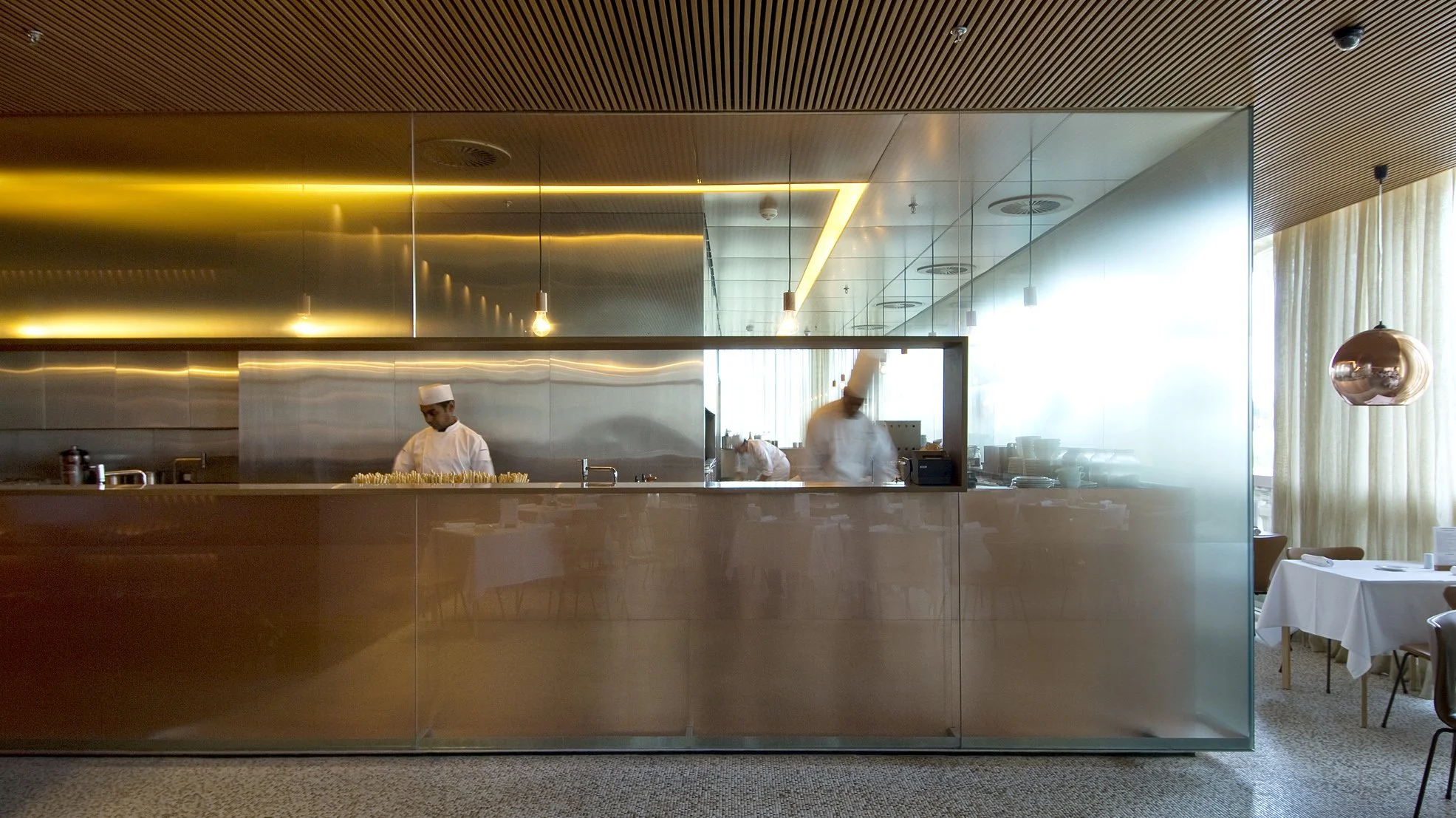 restaurant forrenia.jpg