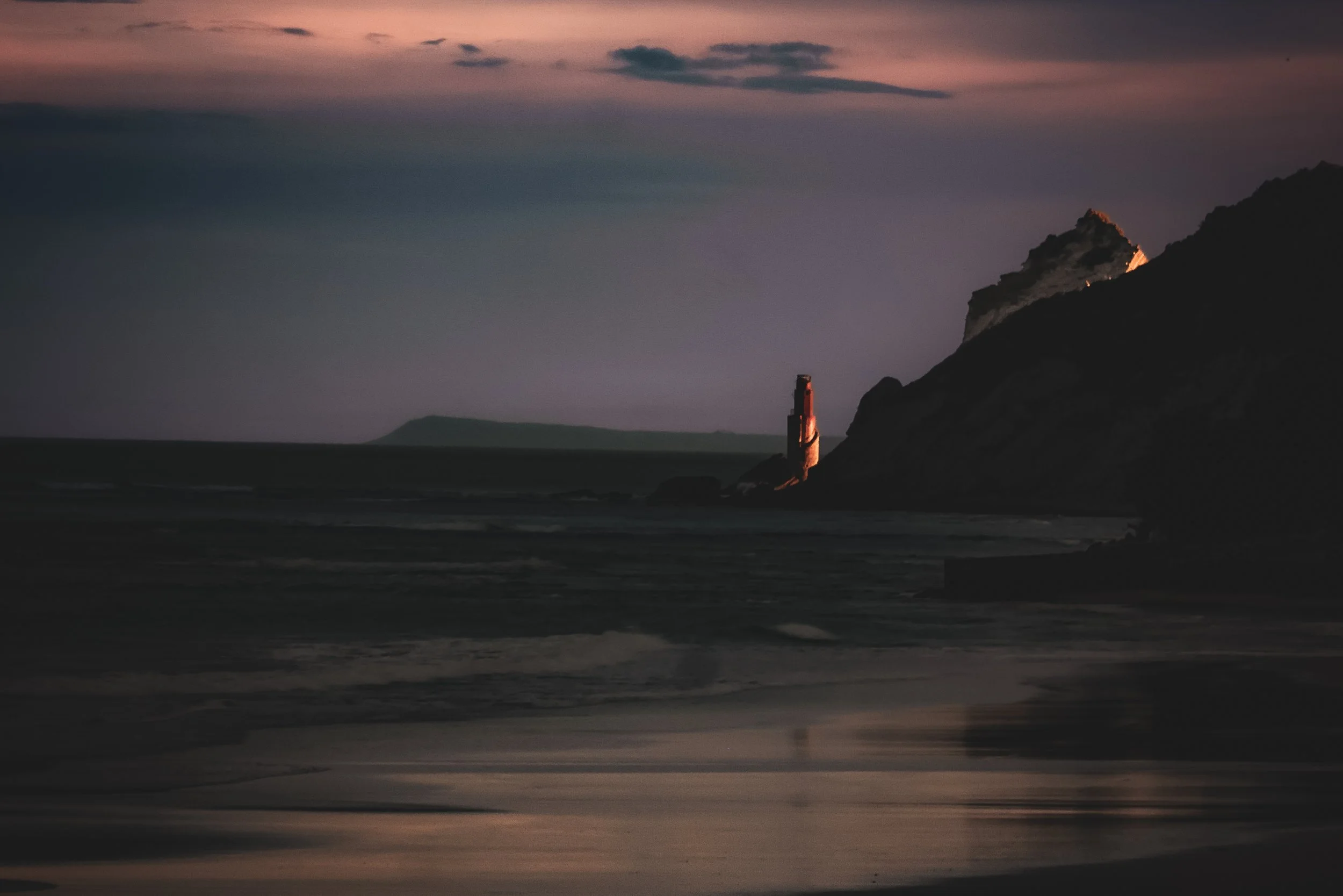 Wainui Beach light house.jpg