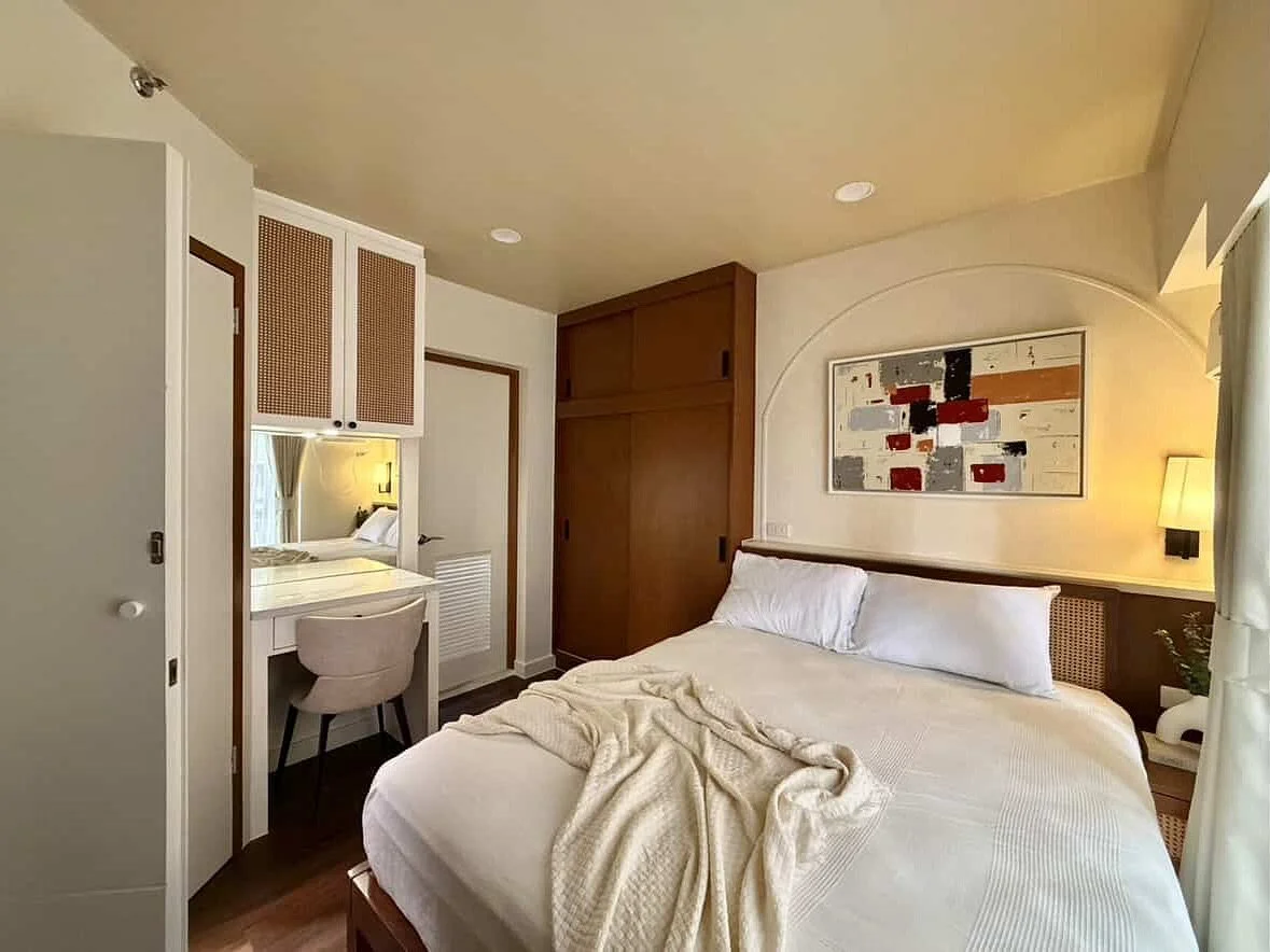 &lsquo;Our Prosperous Journey&rsquo; in its home 🤎

Photo by my collector.

Thank you, Ms. Karen! 

#artbydame_ 
#DameMatibag