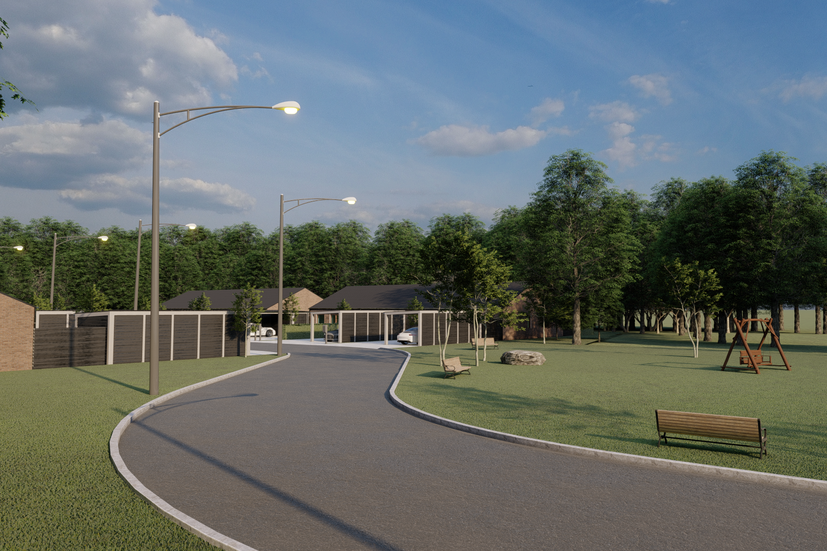 En fredelig vej i et boligområde med græsplæner, klatreudstyr og bænke, omgivet af træer og hegn under en klar blå himmel.