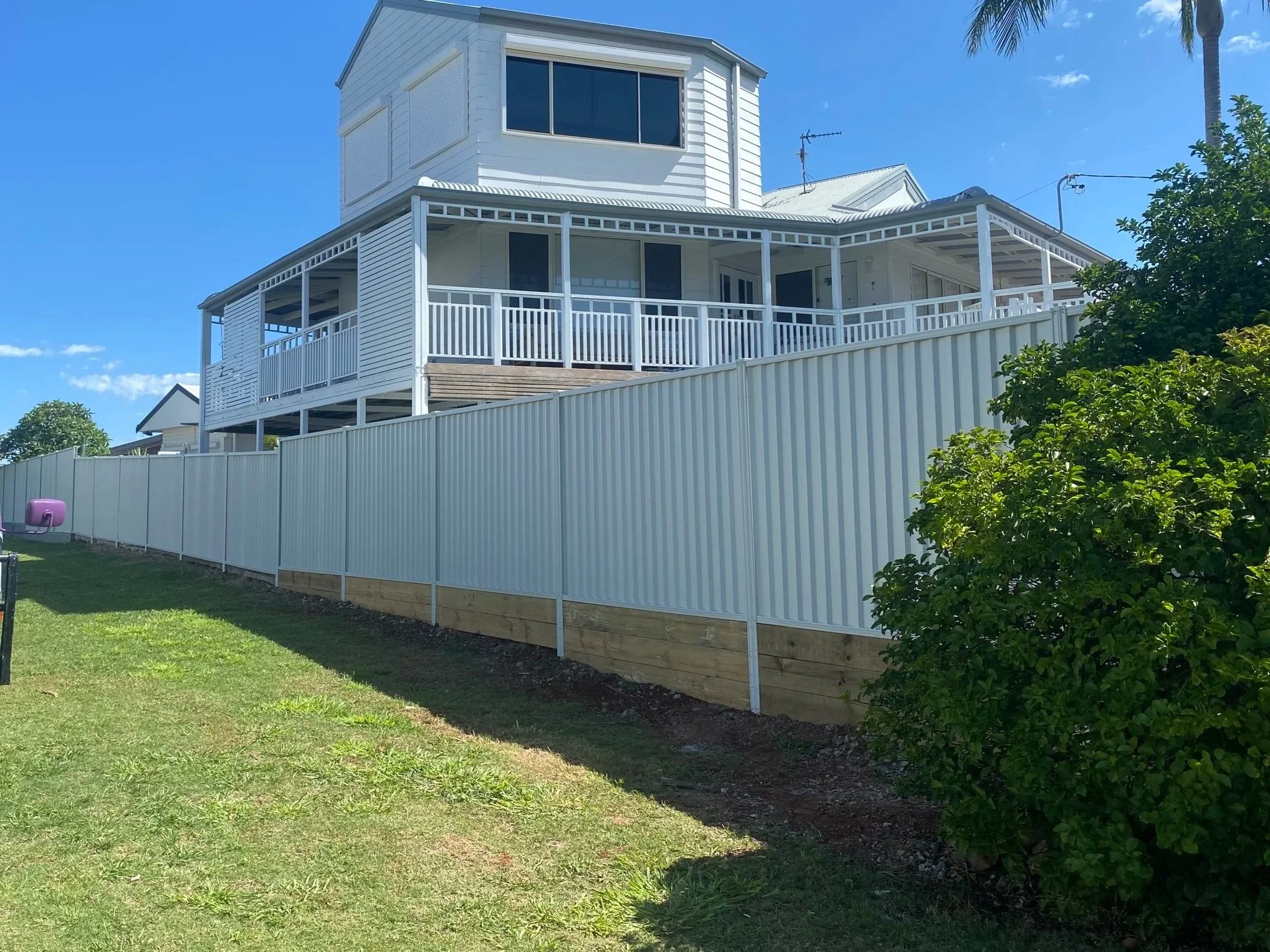 Colorbond fencing with Hardwood sleeper