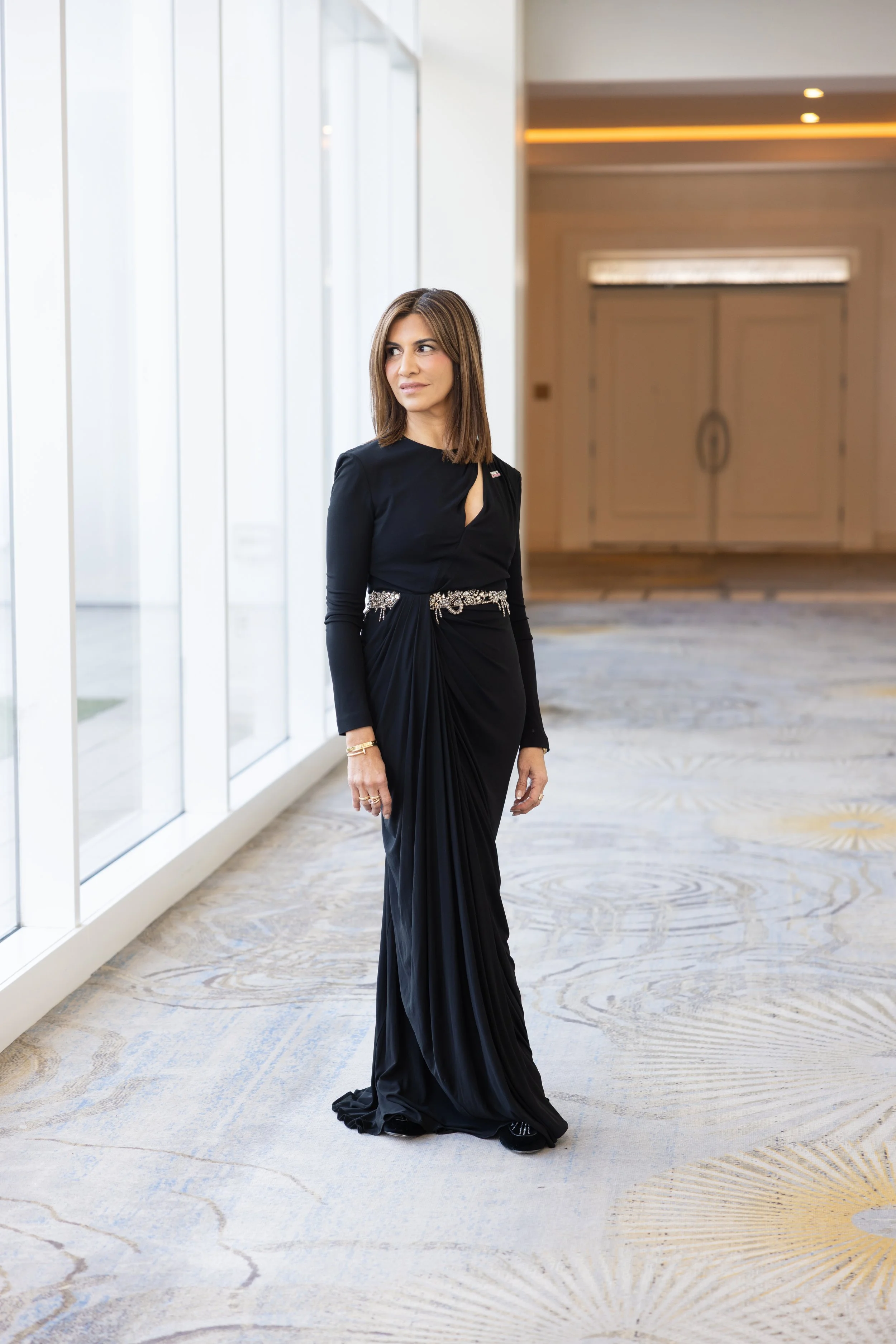 Tina sideways long fave3H1A6501.jpg