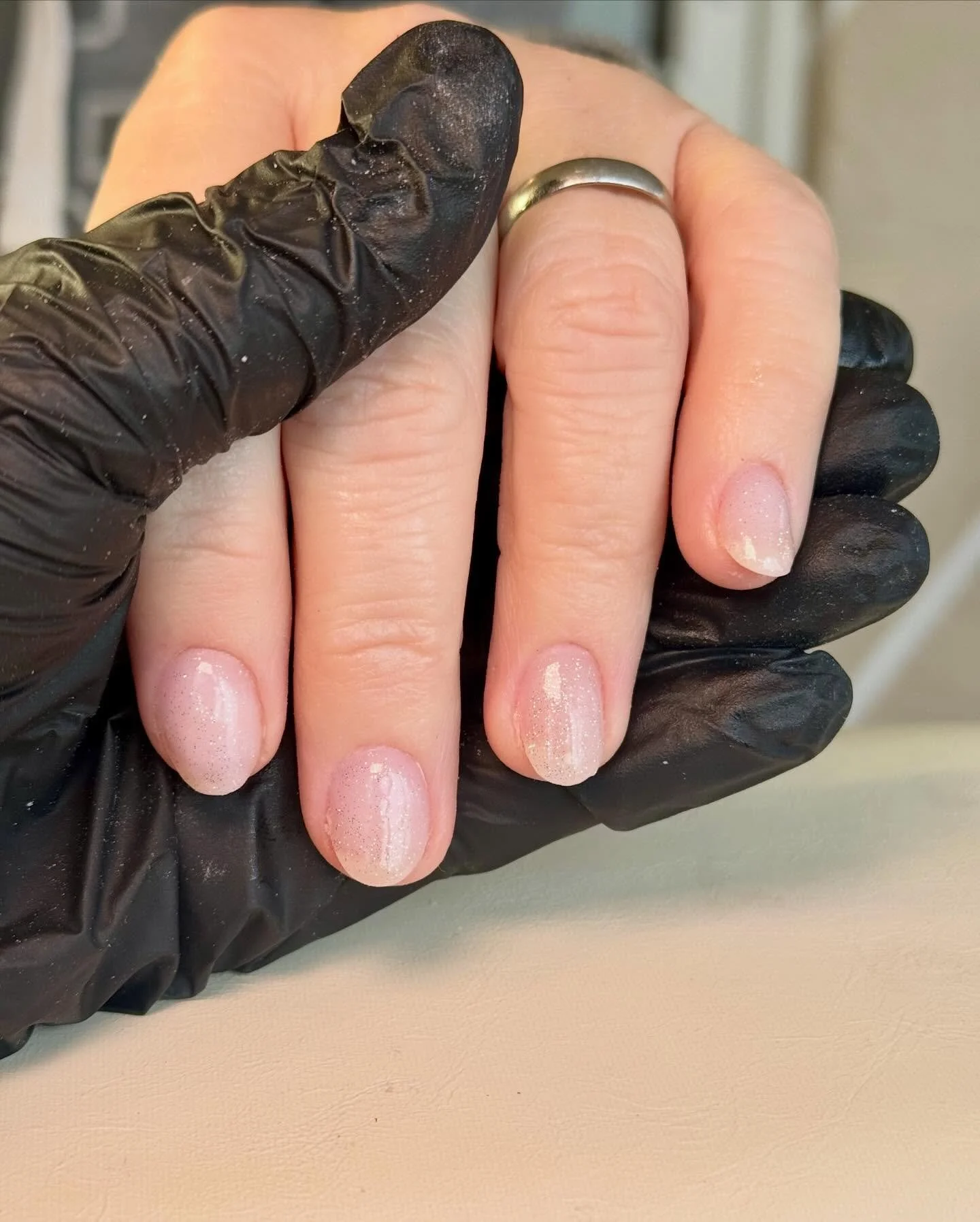 It feels good to be back! Happy new year everyone, wishing you all the best for 2026! 🤩

#acrygel #manicure #polygel #acrygelmanicure #nottingham