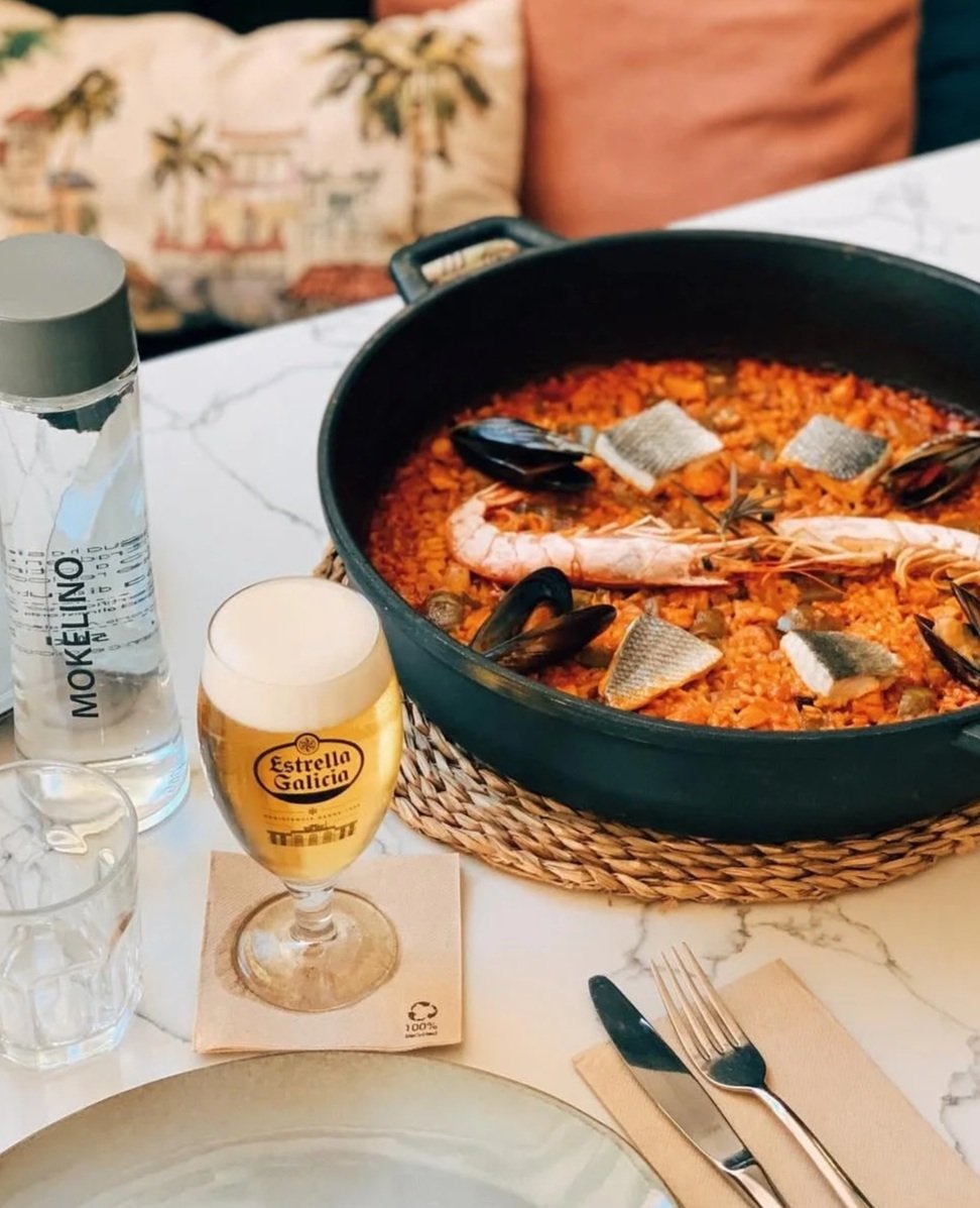 Paella en Mokelino frente al mar en Tenerife
