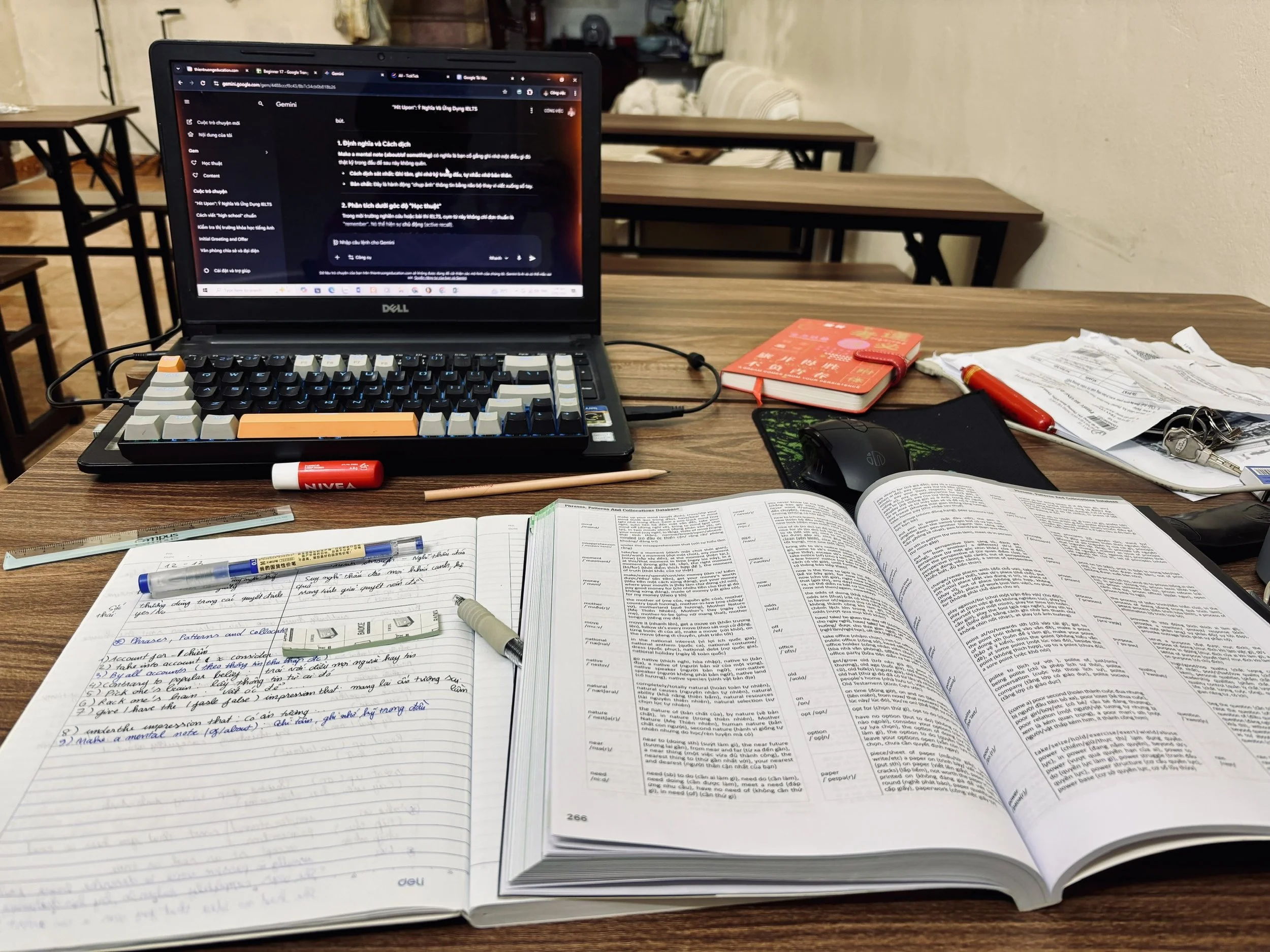 CHUYỆN HỌC: TỪ MỘT "HỌC SINH TRUNG BÌNH" ĐẾN CƠN NGHIỆN NÂNG CẤP BẢN THÂN