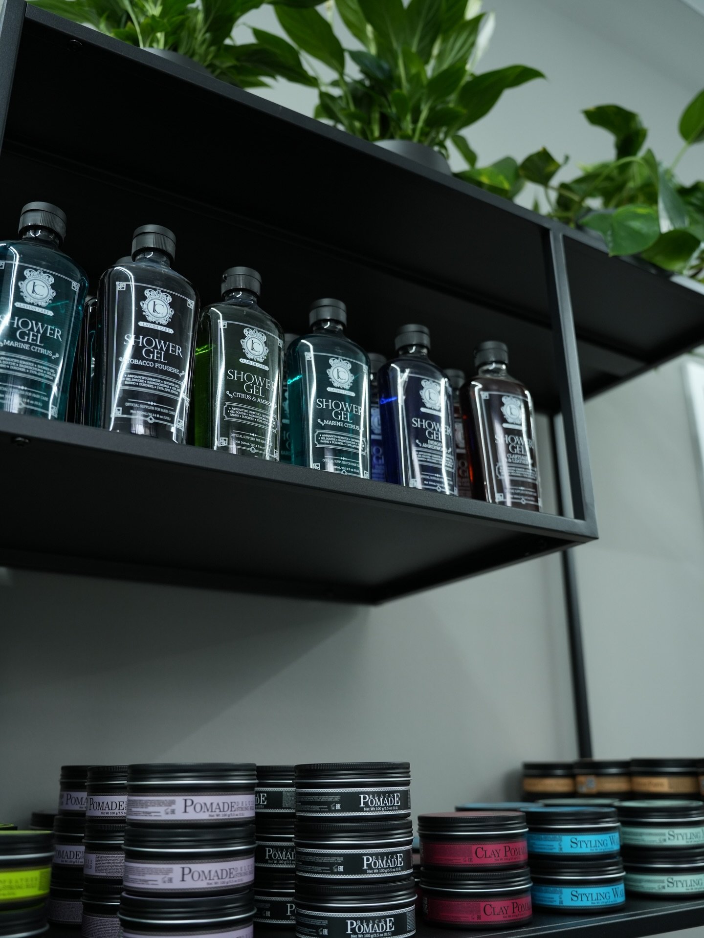 🎁 Kaufe 2 deiner Lieblingsprodukte &ndash; egal ob Wachs, Pomade, Bart&ouml;l oder Shampoo &ndash; und sichere dir ein drittes Produkt gratis dazu! W&auml;hle dein Geschenk ganz nach deinem Geschmack: ein Duschgel deiner Wahl oder das Solid Beard Ba