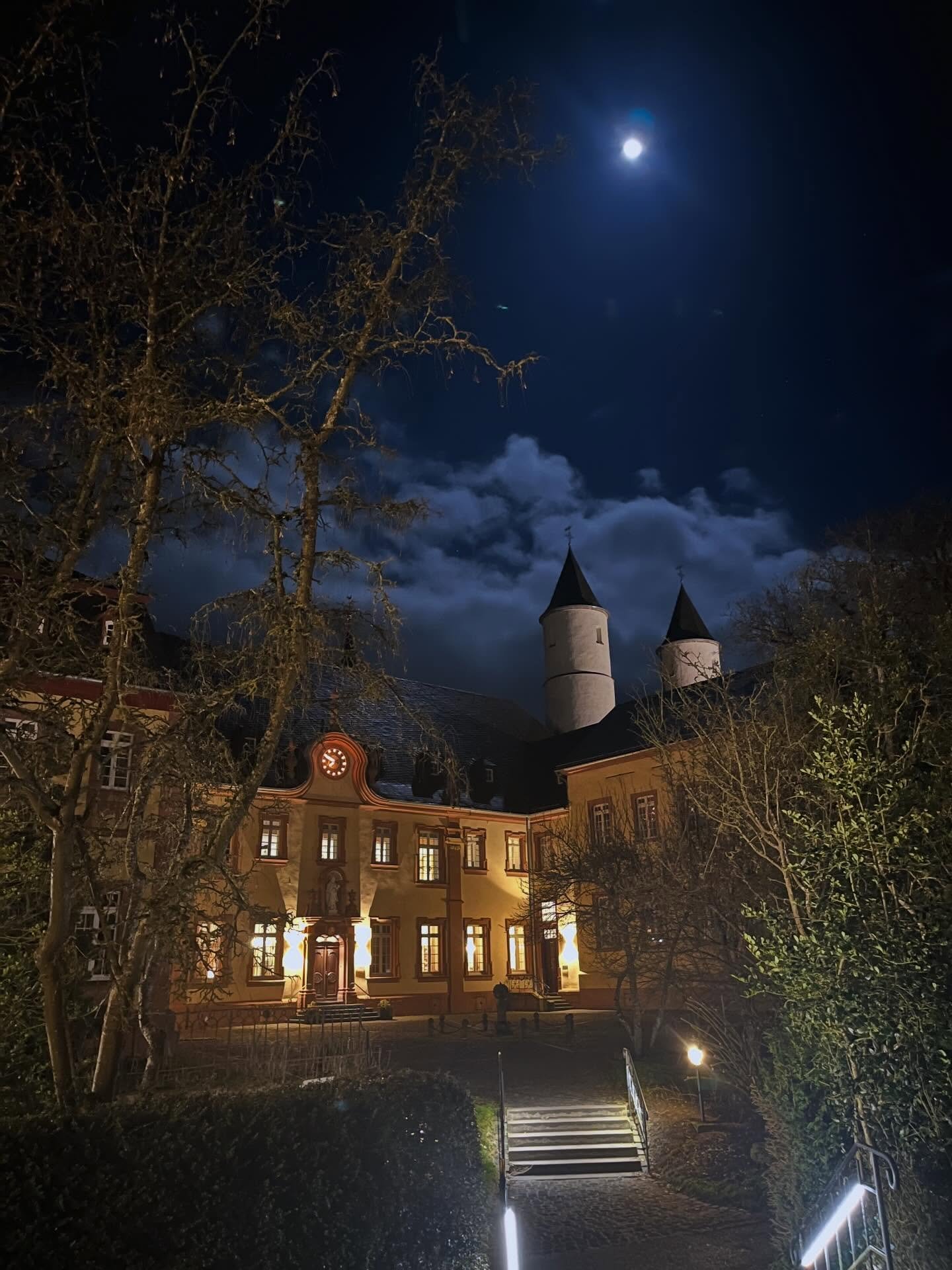 Vielen Dank an das Team von @vivere_vital f&uuml;r ein wunderbares Yoga Wochenende im Kloster Steinfeld 🙏🩷