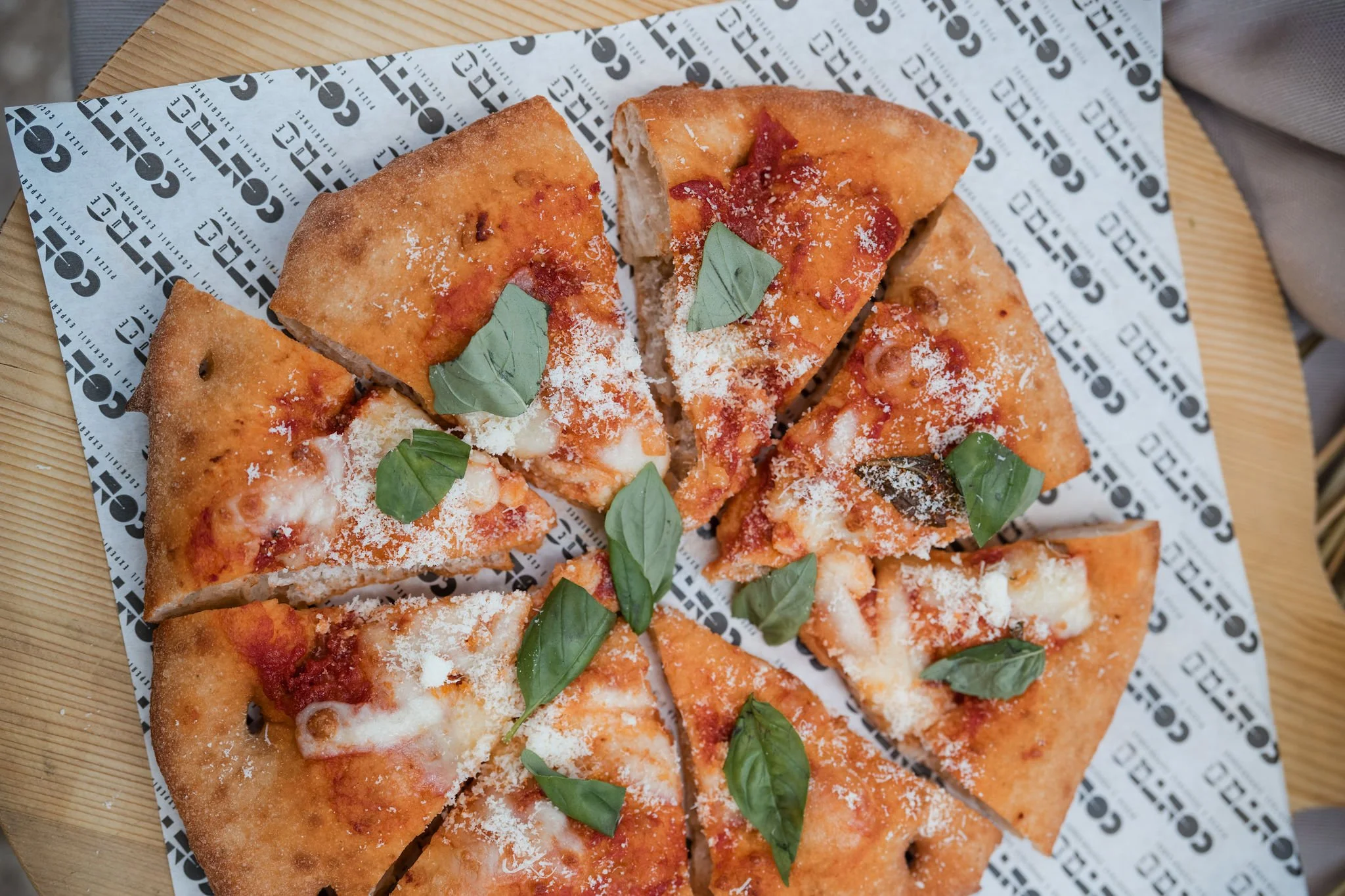 Combine your Italian destination wedding with curated culinary experiences — from vineyard wine tastings to local farm-to-table feasts — and let your ceremony echo that same warmth and authenticity